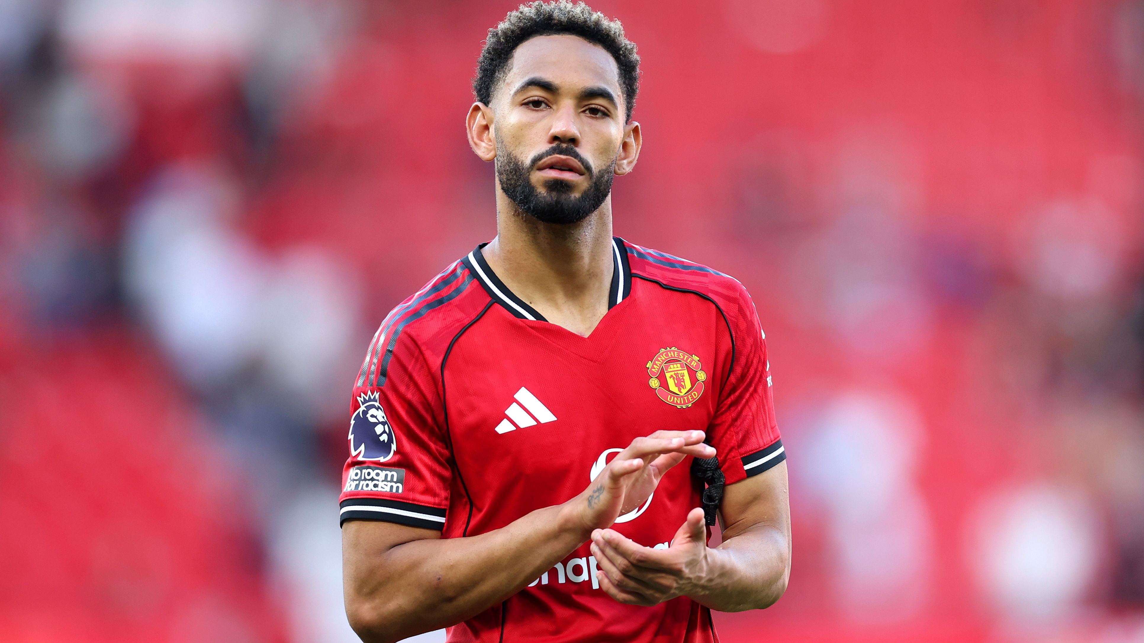 Gary Neville Urges Marcus Rashford to Focus on Barcelona in Response to His Manchester United Criticism