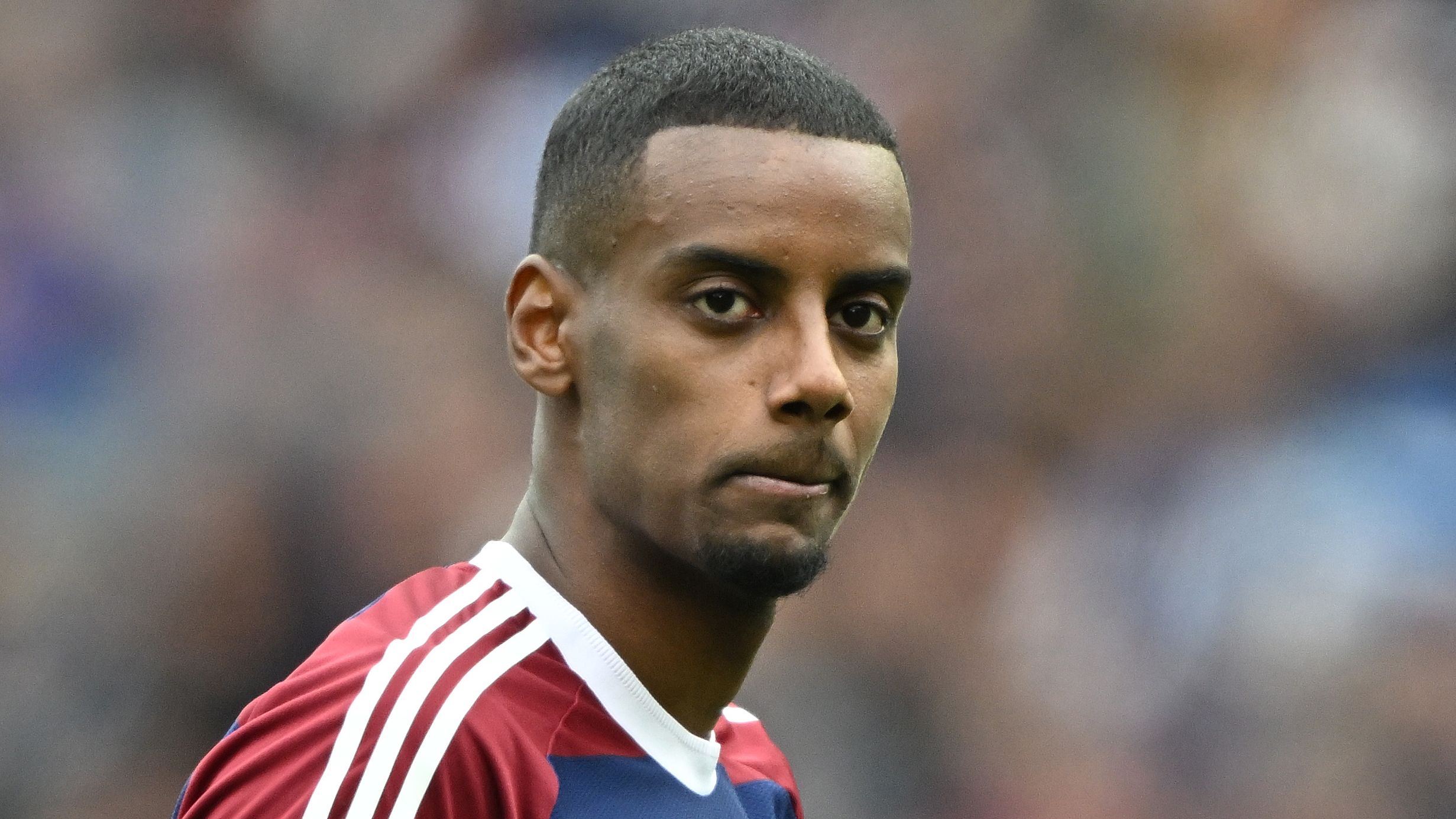 Alexander Isak Expected to Decline PFA Awards Attendance Amid Nomination and Ongoing Transfer Dispute with Newcastle