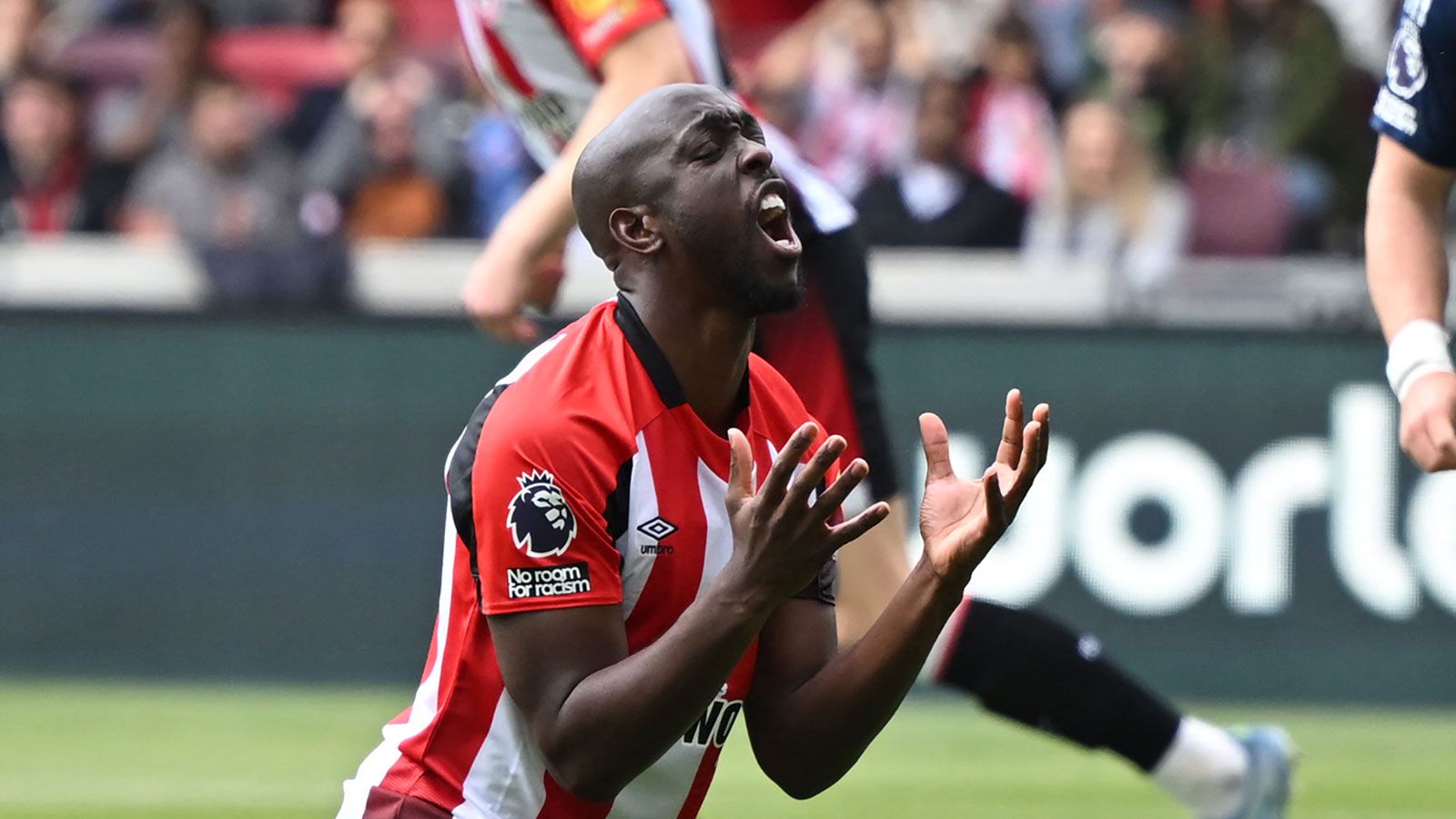 Yoane Wissa Intensifies Efforts to Secure Newcastle Transfer Following Brentford's Obstruction