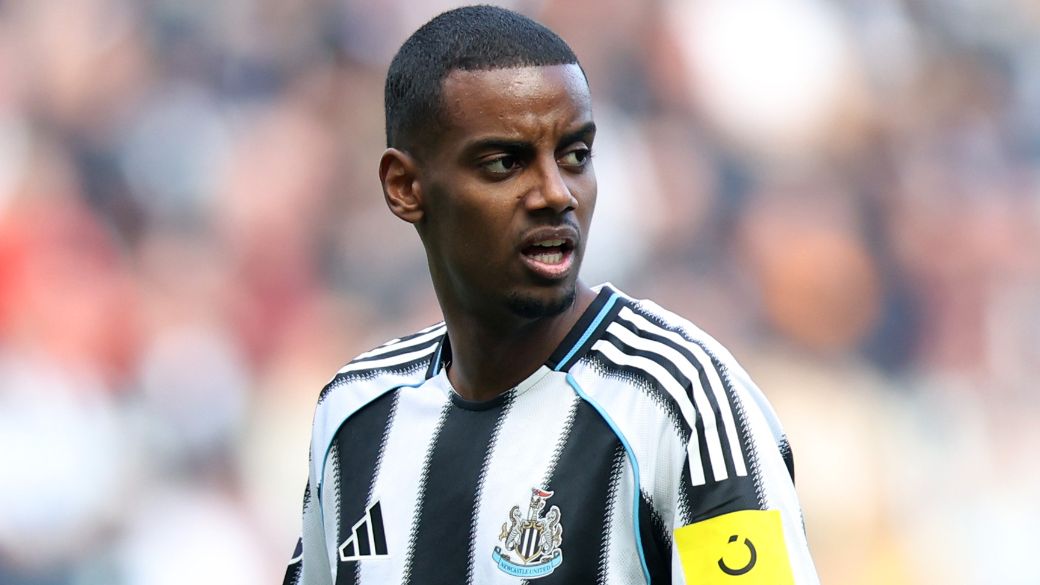 Alexander Isak Faces Backlash Over Newcastle Transfer Dispute Amid Liverpool Pursuit