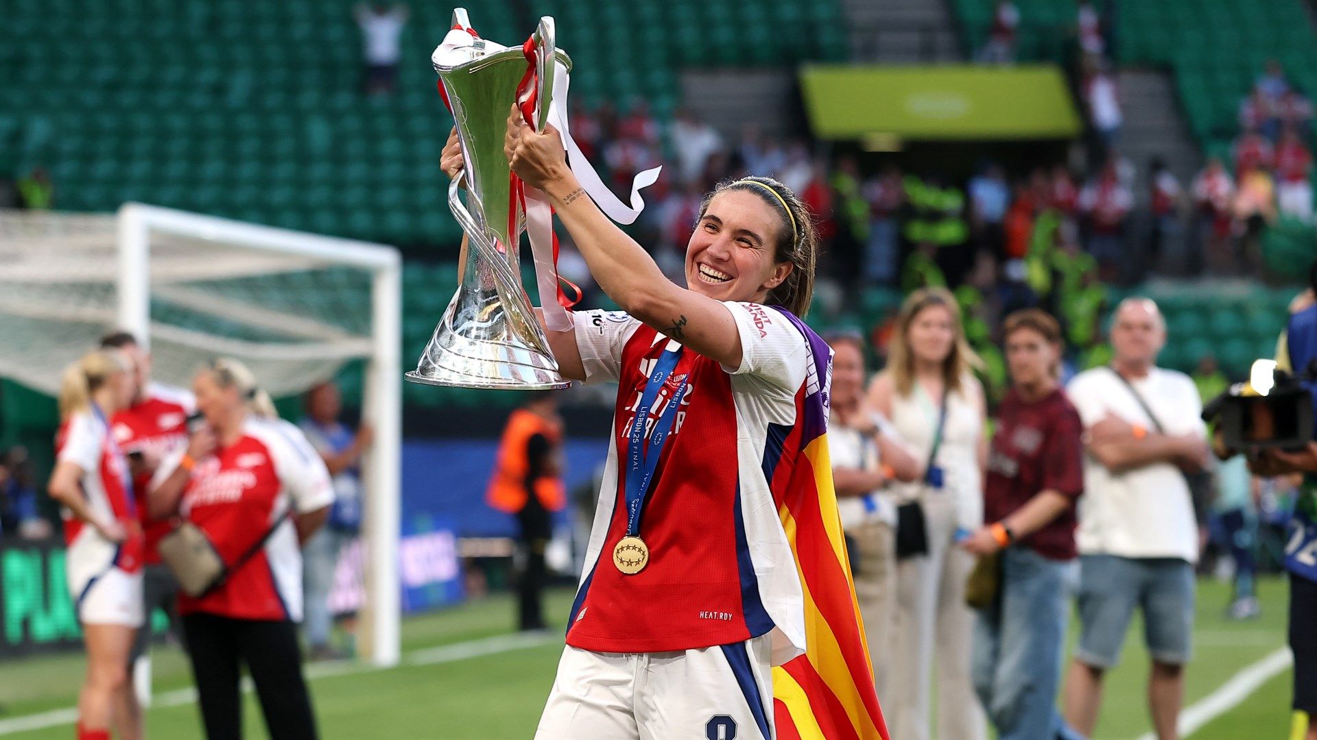 Arsenal's Mariona Caldentey Claims Women's PFA Players' Player of the Year Award, Outshining Alessia Russo