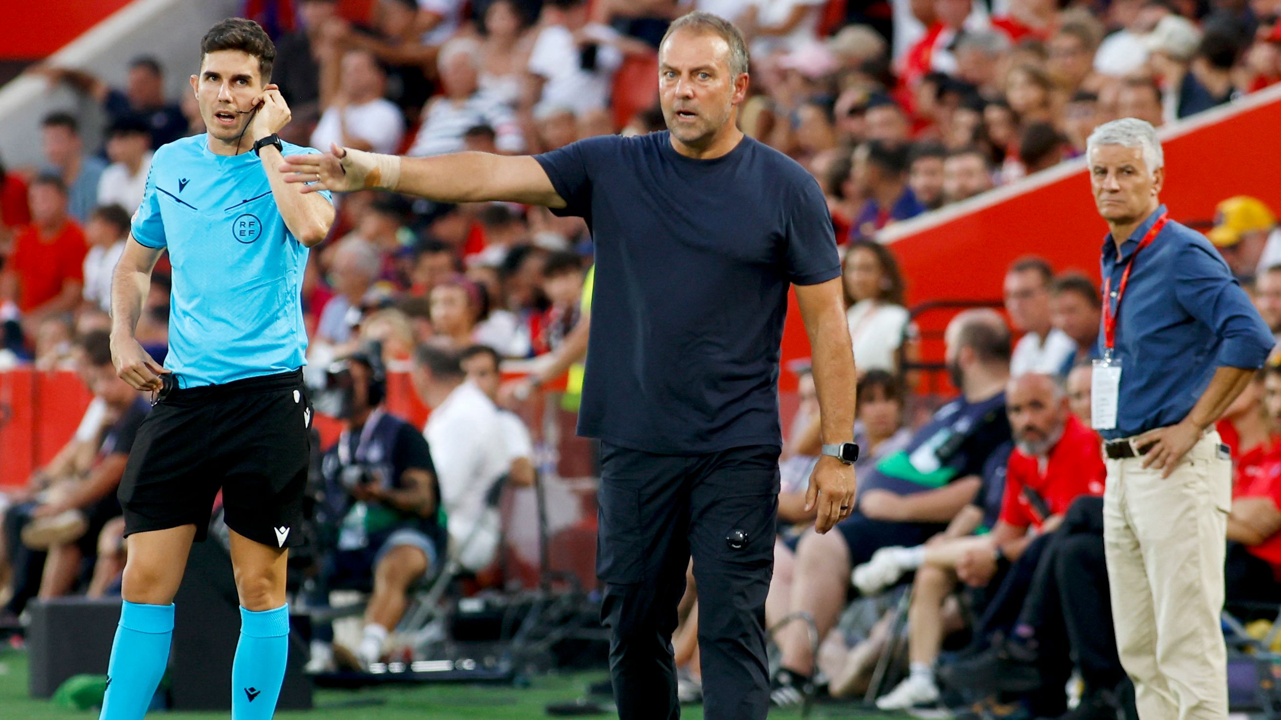 Barcelona's Strategic Plan to Register Szczesny, Martin, and Bardghji Through Key Transfer to Secure La Liga Compliance