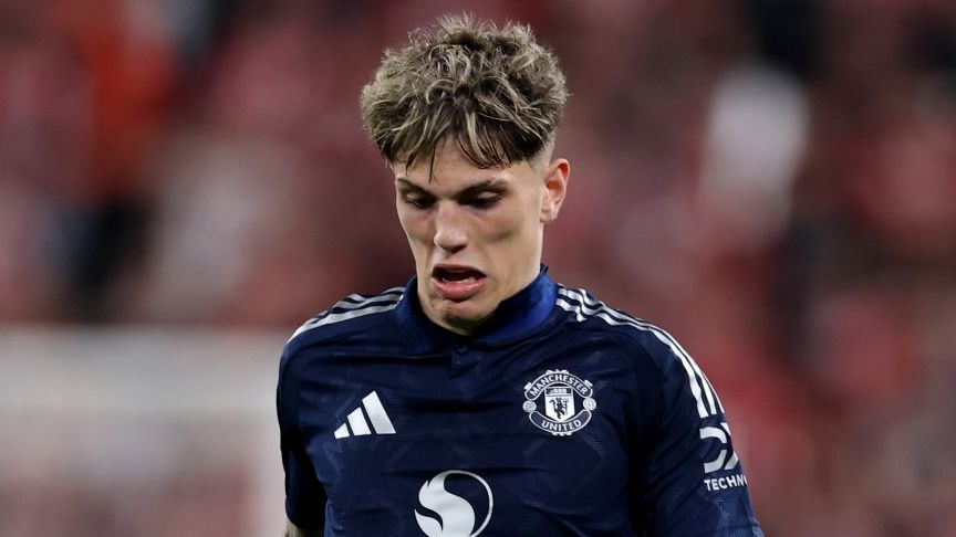 Alejandro Garnacho's Chelsea Transfer Announcement Amid Manchester United's £50m Valuation Negotiations