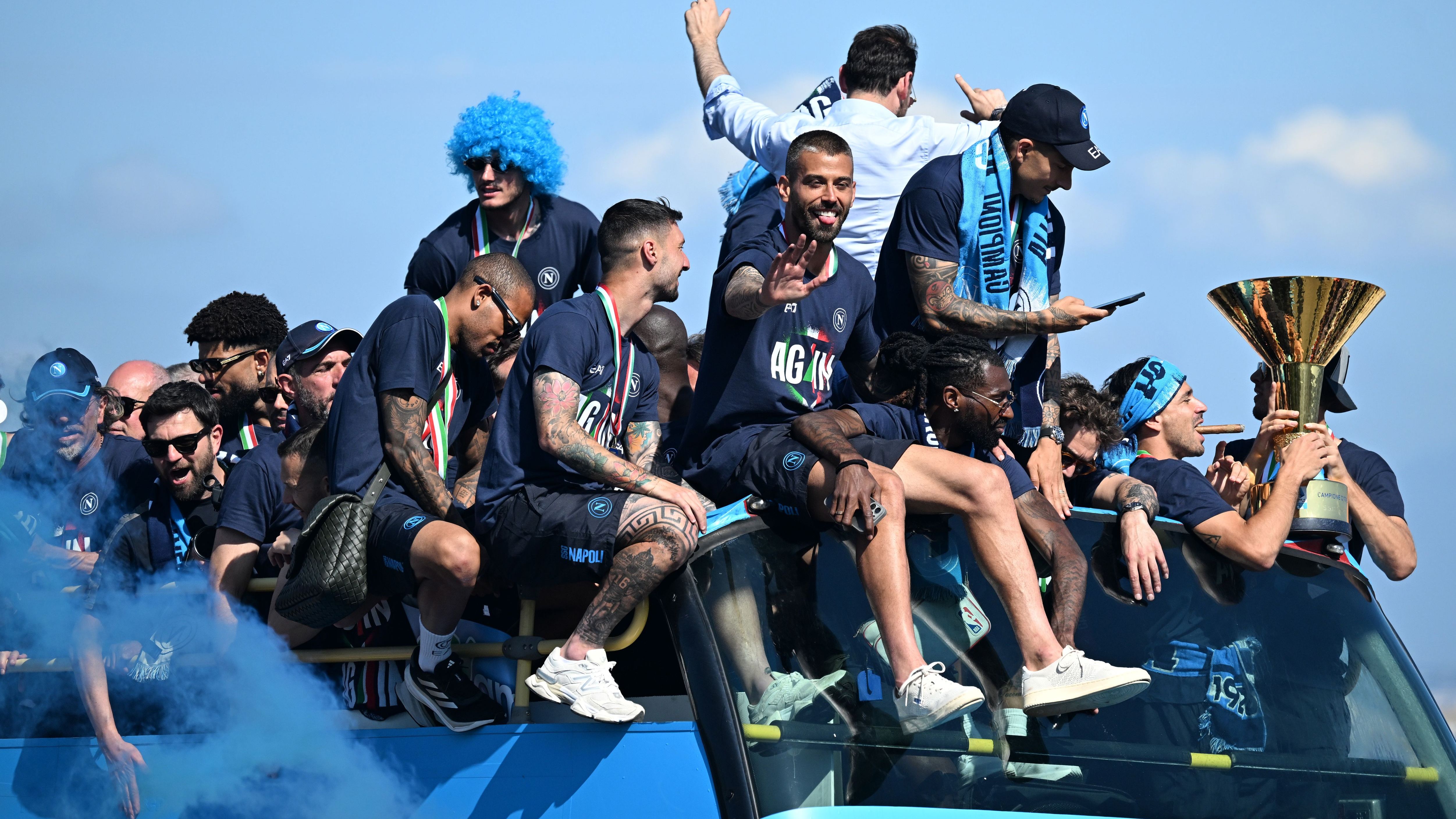 Napoli Targets Viktor Gyökeres as Osimhen Replacement, with President Claiming €200m PSG Offer Rejected Due to Conte Promise