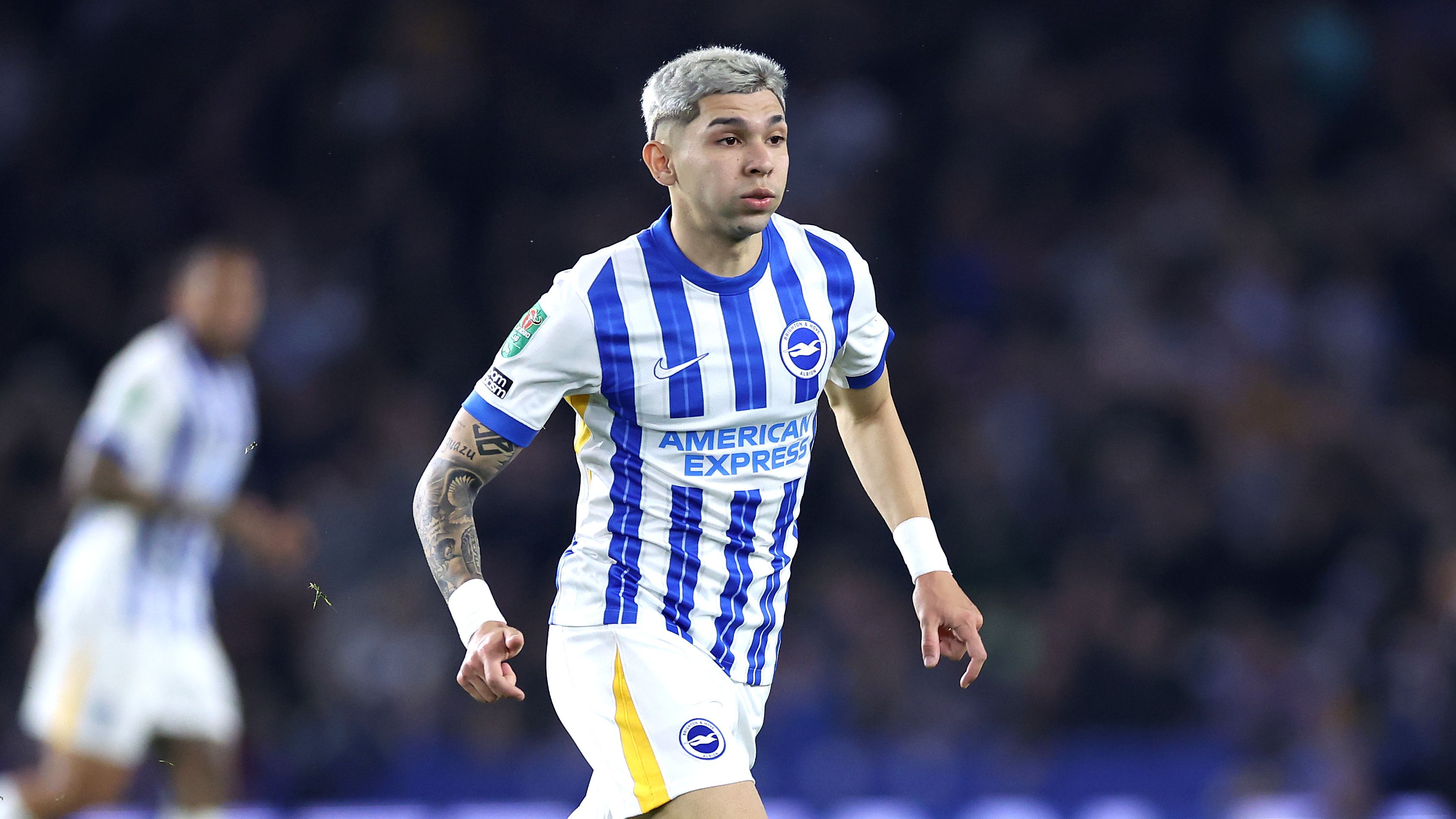 BlueCo Finalizes Transfer Agreement for Brighton's Julio Enciso: Will the Winger Join Chelsea or Strasbourg?