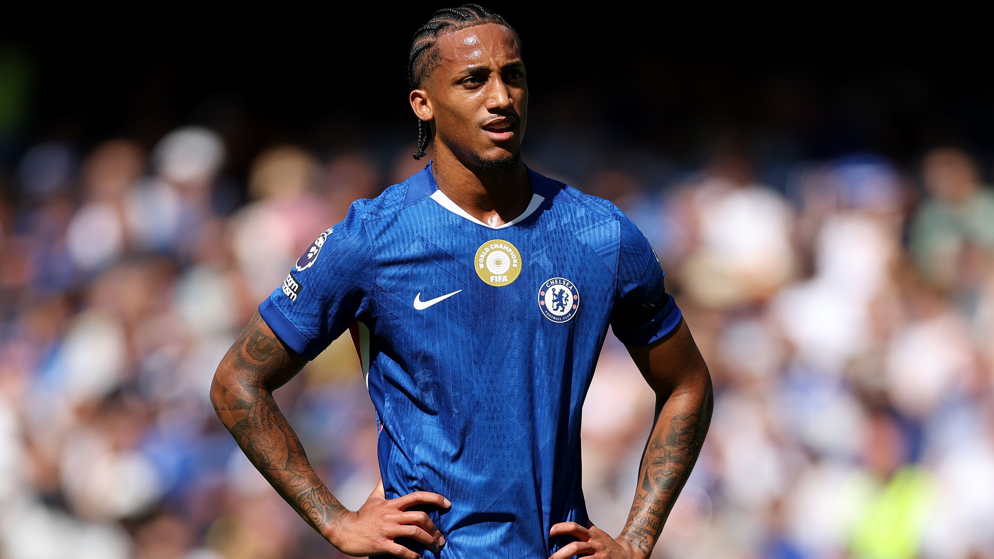 BlueCo Finalizes Transfer Agreement for Brighton's Julio Enciso: Will the Winger Join Chelsea or Strasbourg?