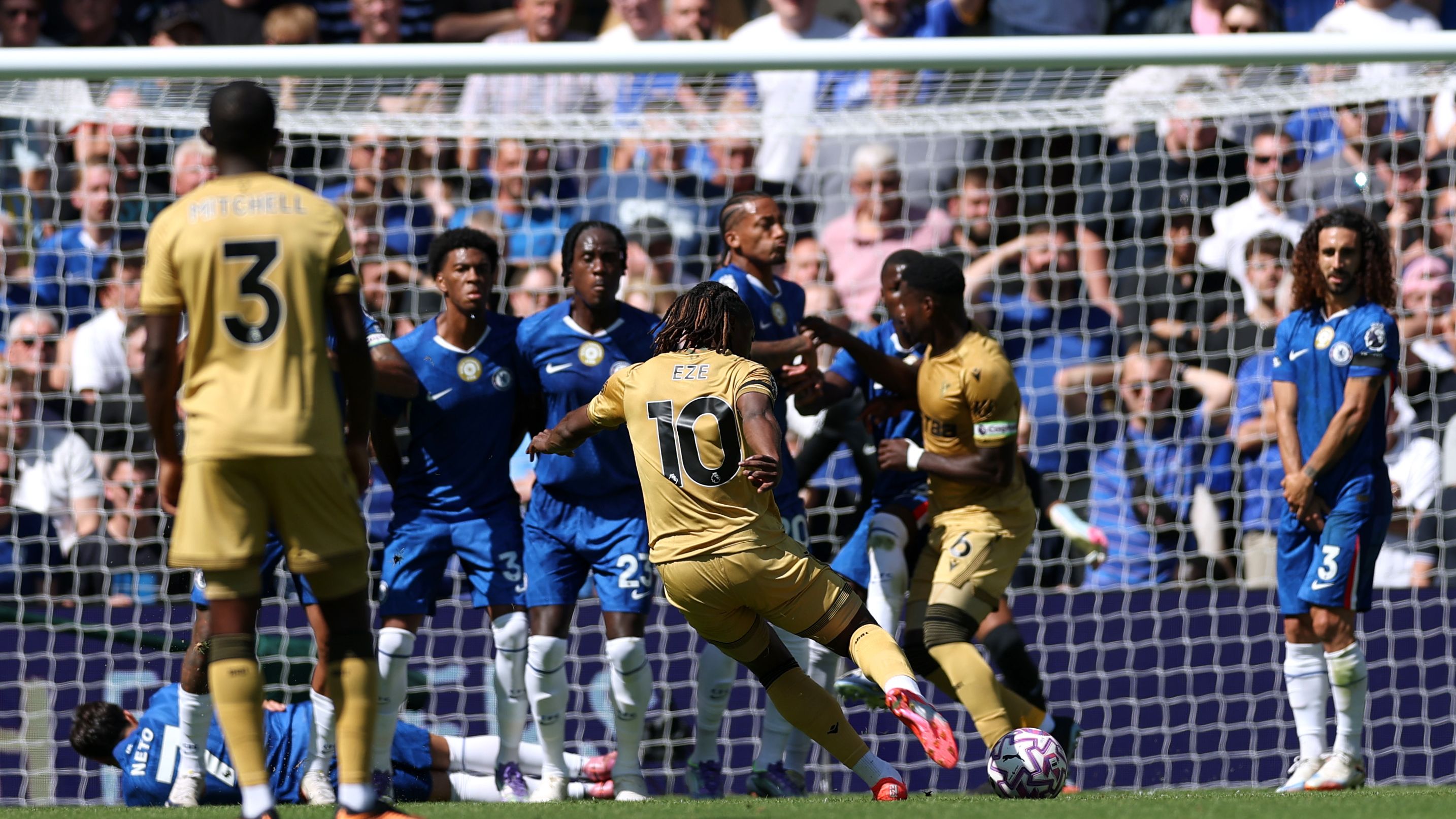 Arsenal Clinches £68m Eberechi Eze Transfer Ahead of Tottenham, Sparking Widespread Fan Excitement and Amusement