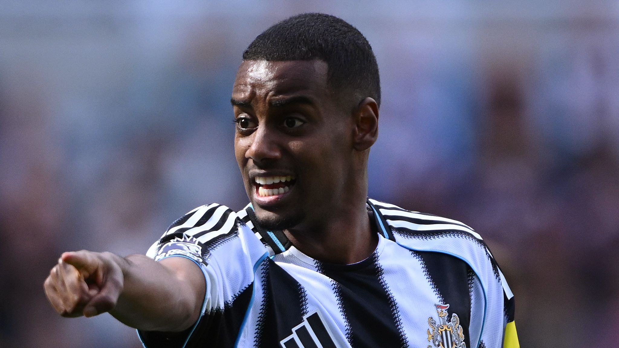 Alexander Isak's Teammate Affirms Unwavering Loyalty Amid Newcastle's £150m Transfer Dispute with Liverpool