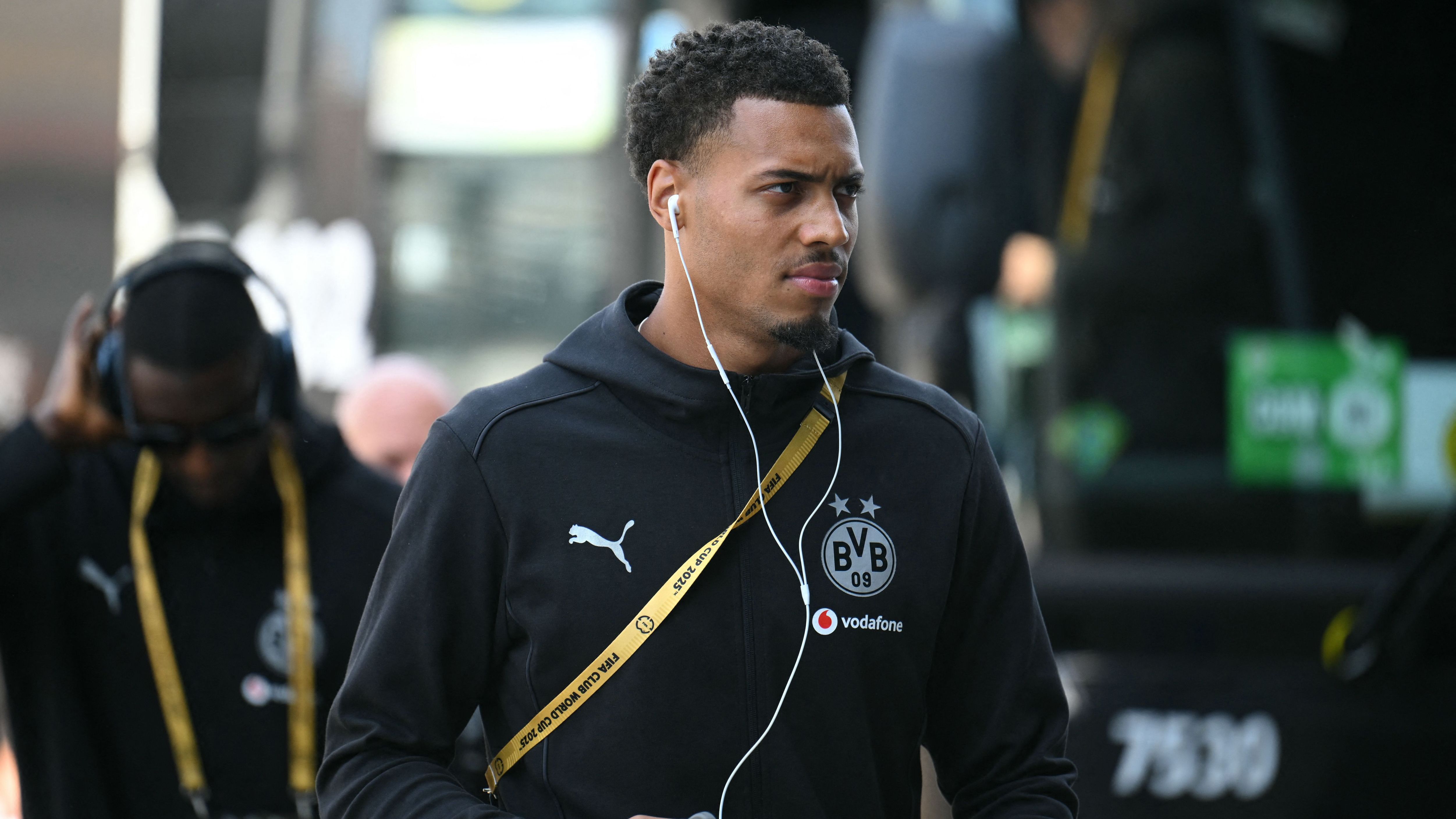 Inter Milan's Bid for Felix Nmecha Falters as Borussia Dortmund Sets High Price for Manchester United Target