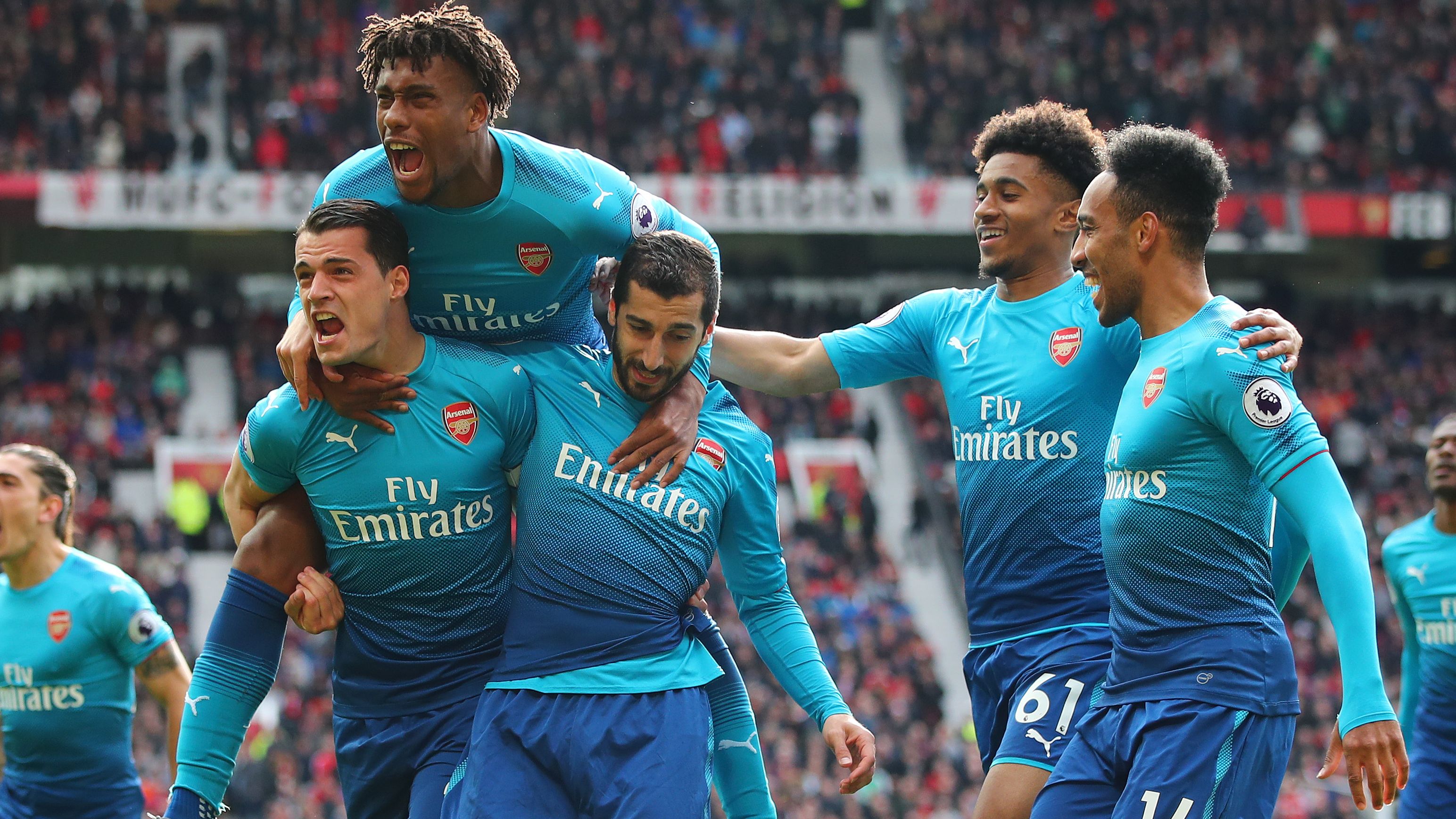 Alex Iwobi Expresses Interest in Fulham Signing Former Arsenal Teammate
