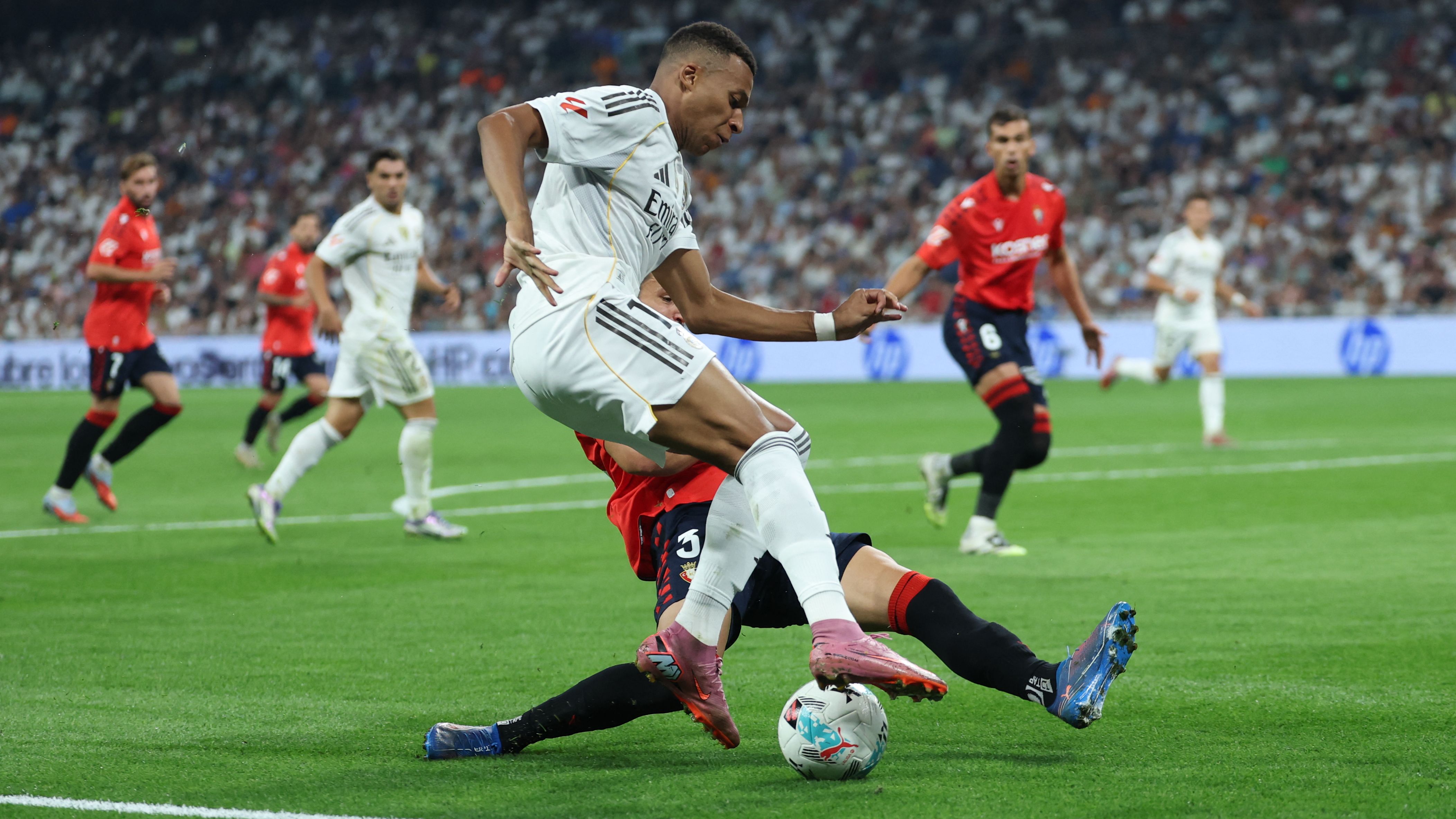 Osasuna Coach Questions 'Crystal Clear' Penalty Decision Involving Mbappé in La Liga Defeat to Real Madrid