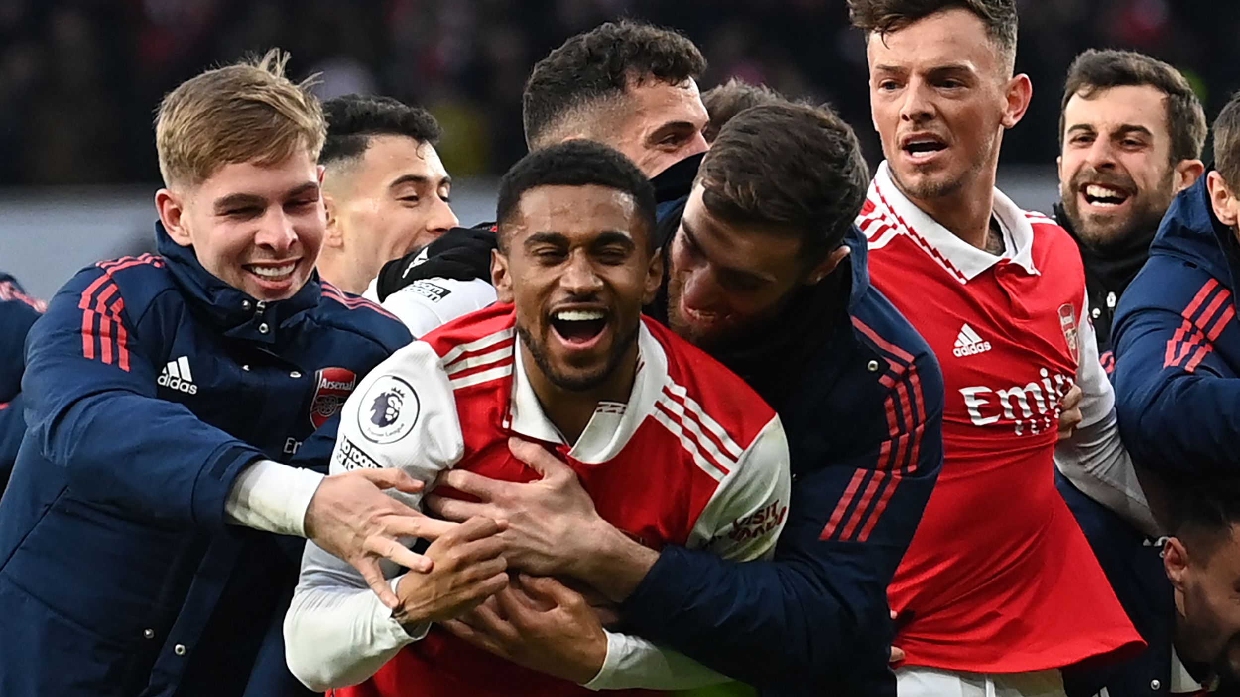 Alex Iwobi Expresses Interest in Fulham Signing Former Arsenal Teammate