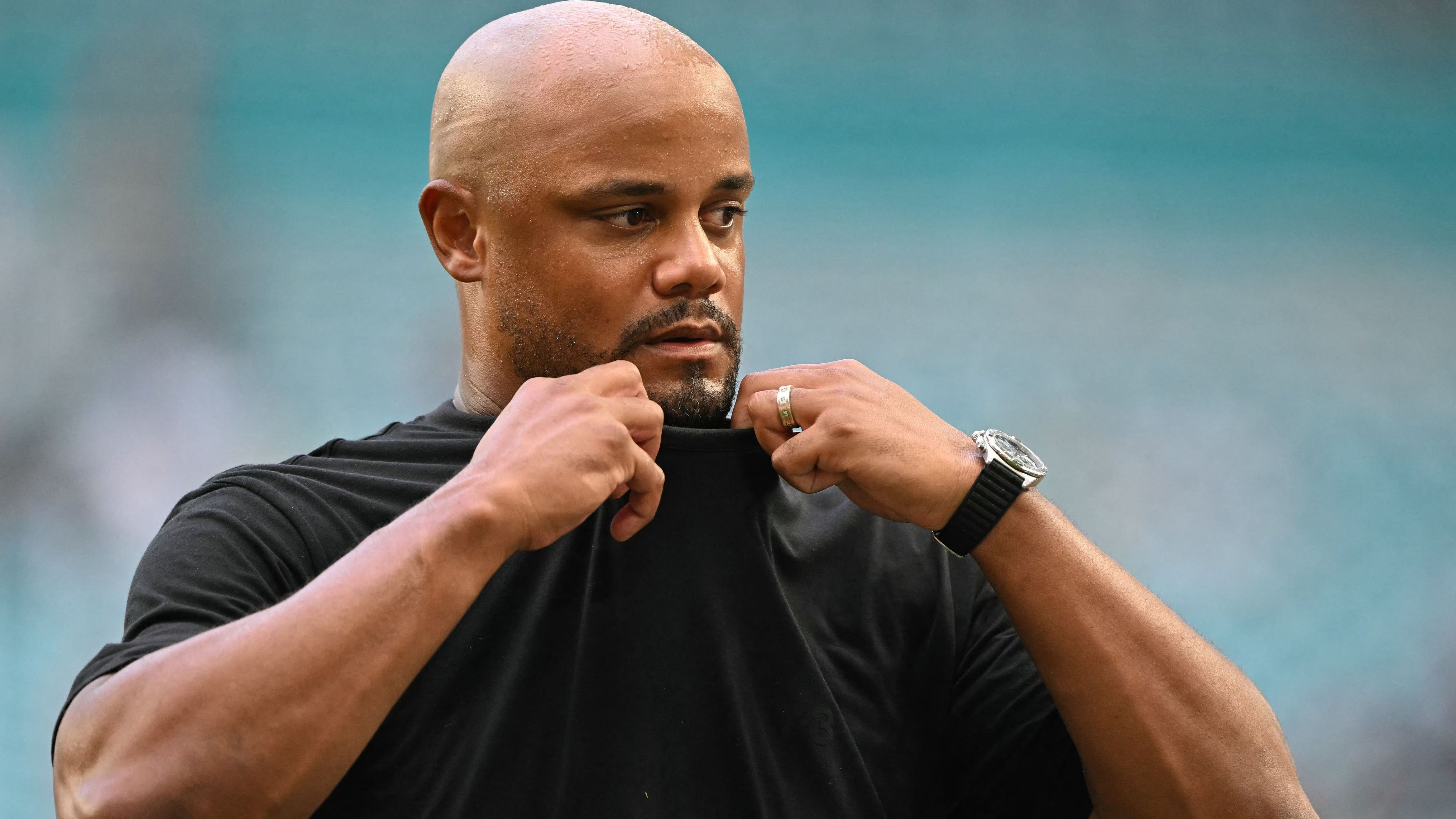 Vincent Kompany's Strategic Video Call Influences Nick Woltemade's Decision to Join Bayern Munich over Chelsea and Napoli, Amid Stuttgart's Warnings of an Unfeasible Transfer