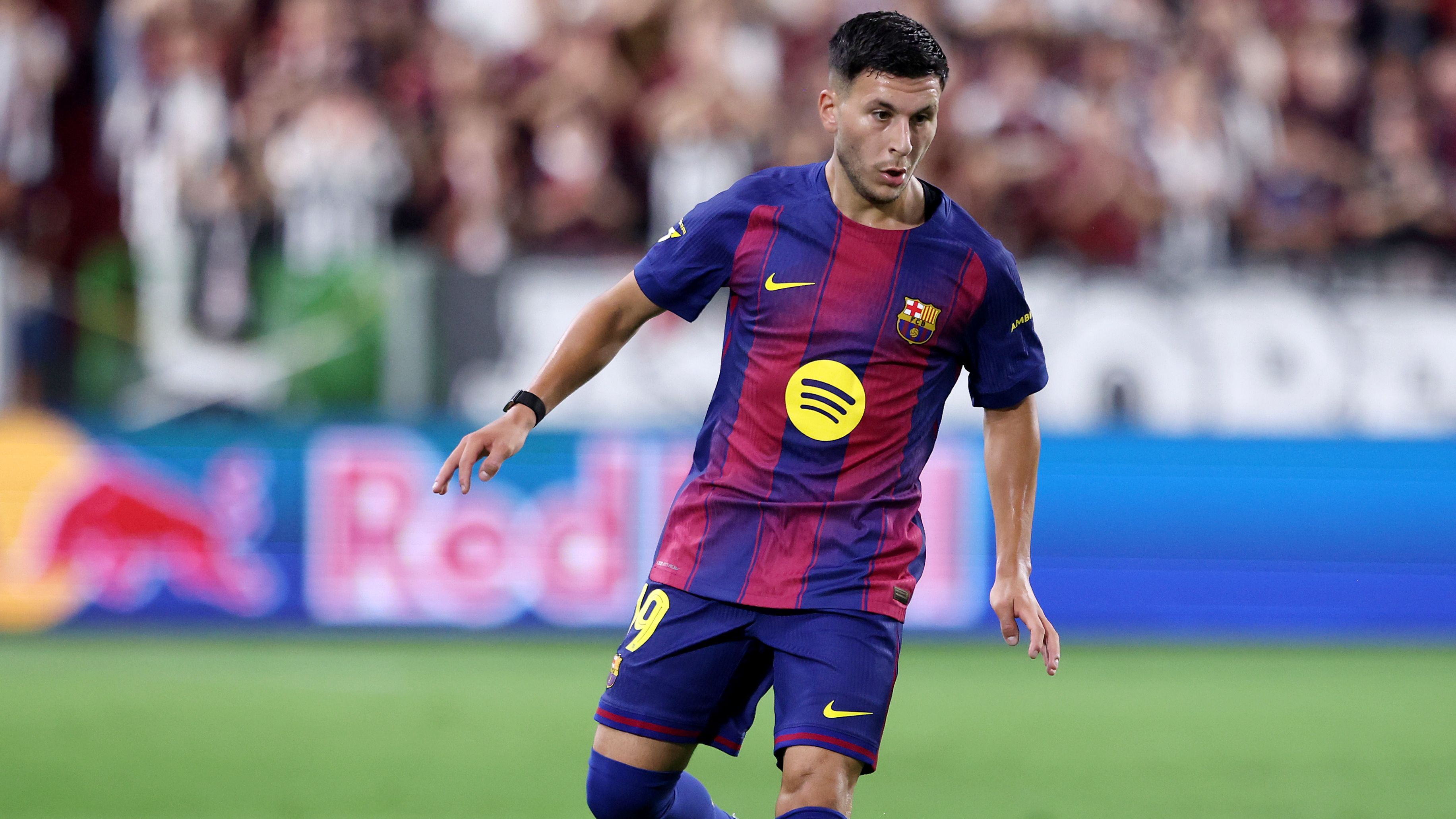 Roony Bardghji's Potential Departure from Barcelona Amid Registration Challenges for Szczesny and Martin