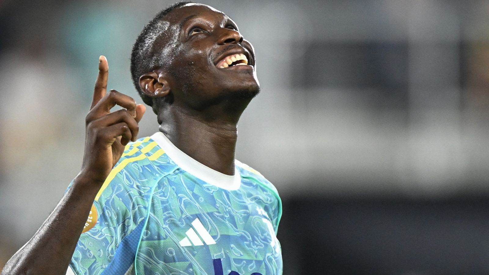Juventus Reaffirms Pursuit of Randal Kolo Muani, Regardless of Vlahovic's Retention, as Negotiations with PSG Resume