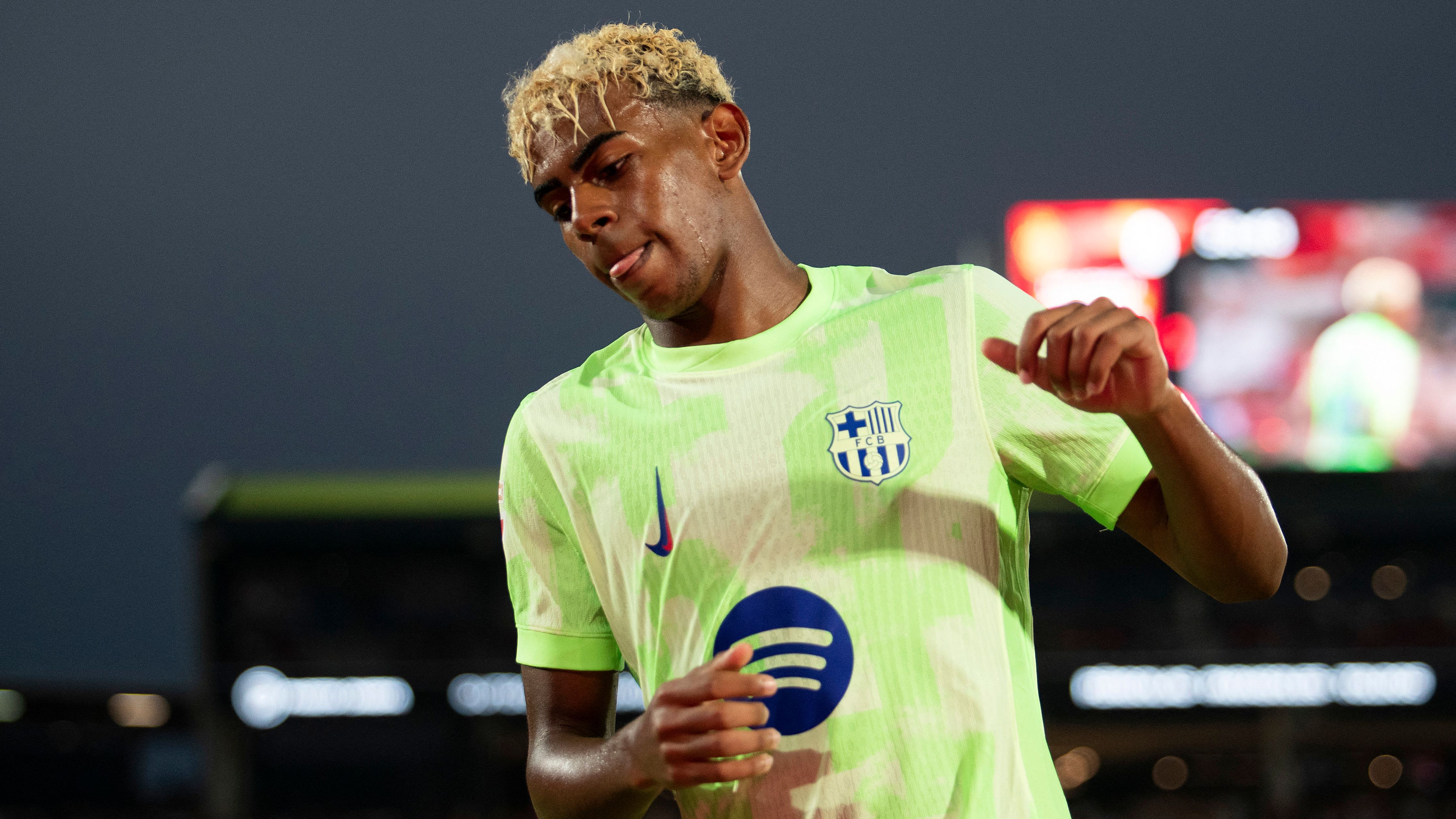 Lamine Yamal Advised to Avoid Mbappe's Pitfalls as Former Barcelona Star Highlights Key Area for Improvement