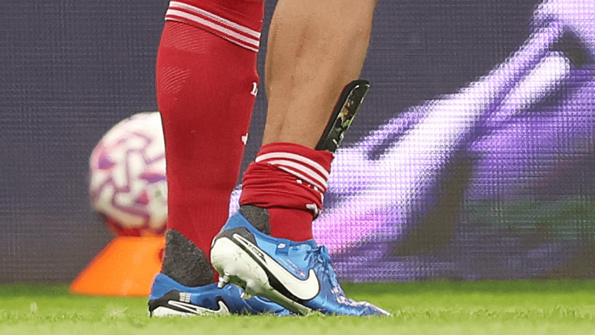 Virgil van Dijk Discloses His Exchange with Anthony Gordon After Red Card Incident in Liverpool's Victory at St James' Park