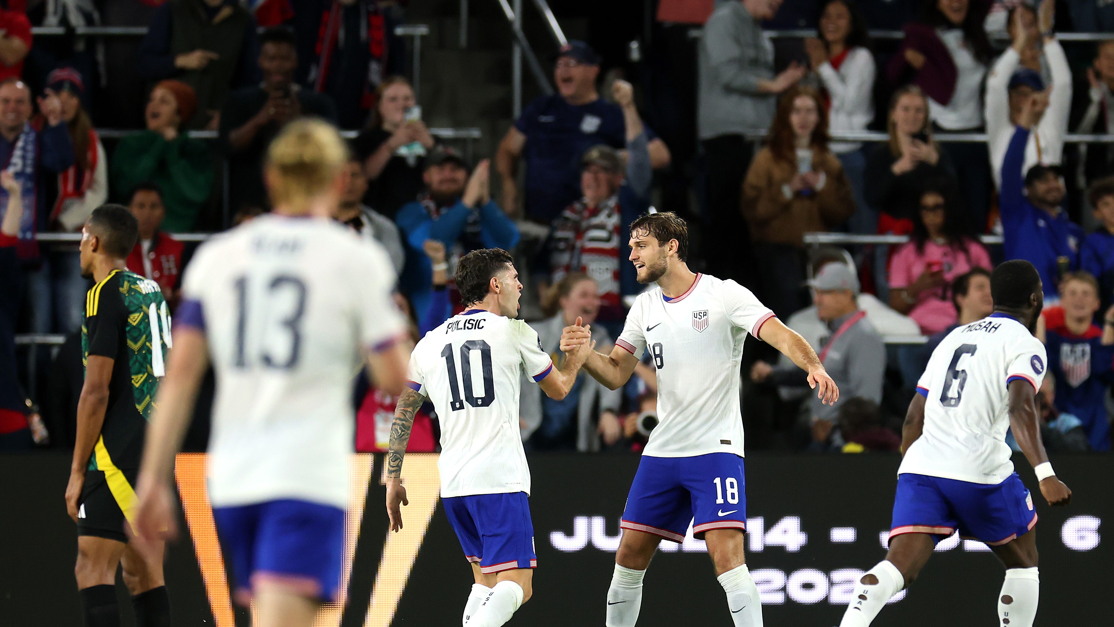 Herculez Gomez Criticizes USMNT Generation's ‘Lord of the Flies Mentality' and Highlights Cultural Tensions with Mauricio Pochettino
