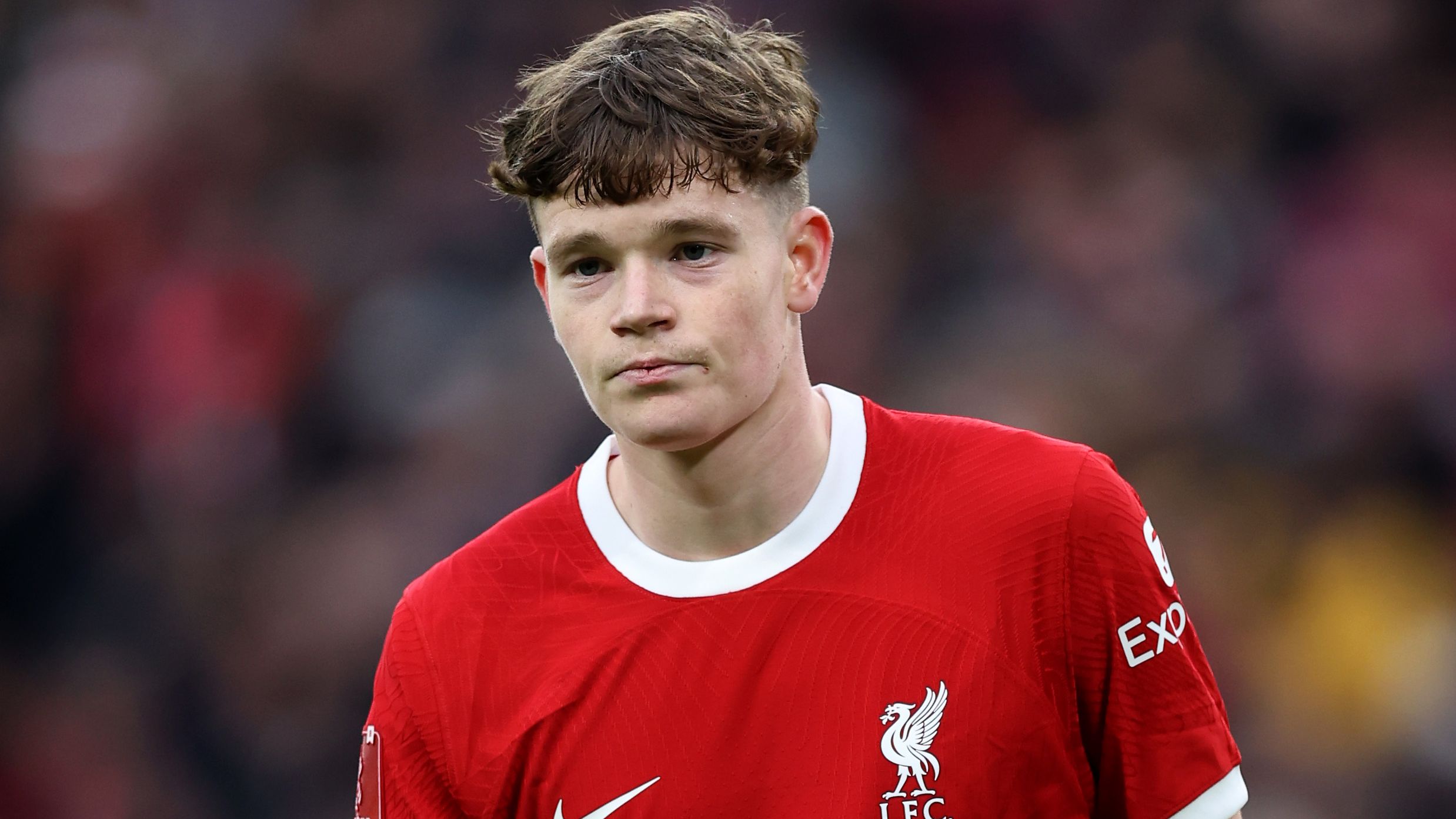El joven del Liverpool firma un nuevo contrato antes de sustituir a Jordan Henderson en el préstamo del Ajax.