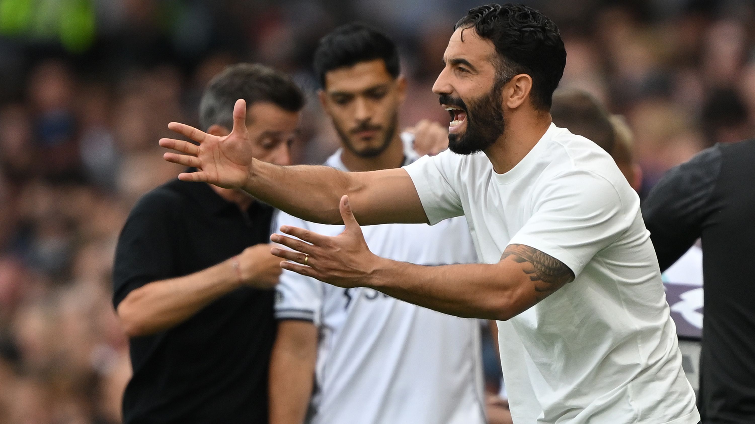 Rio Ferdinand menciona la debilidad del Altay Bayindir que perjudica al Manchester United tras el empate con Fulham