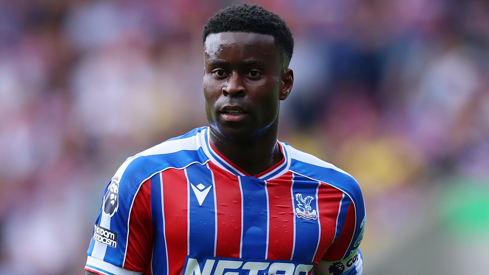 El Crystal Palace considera al defensa del Manchester City como posible sustituto de Marc Guehi, objetivo del Liverpool.