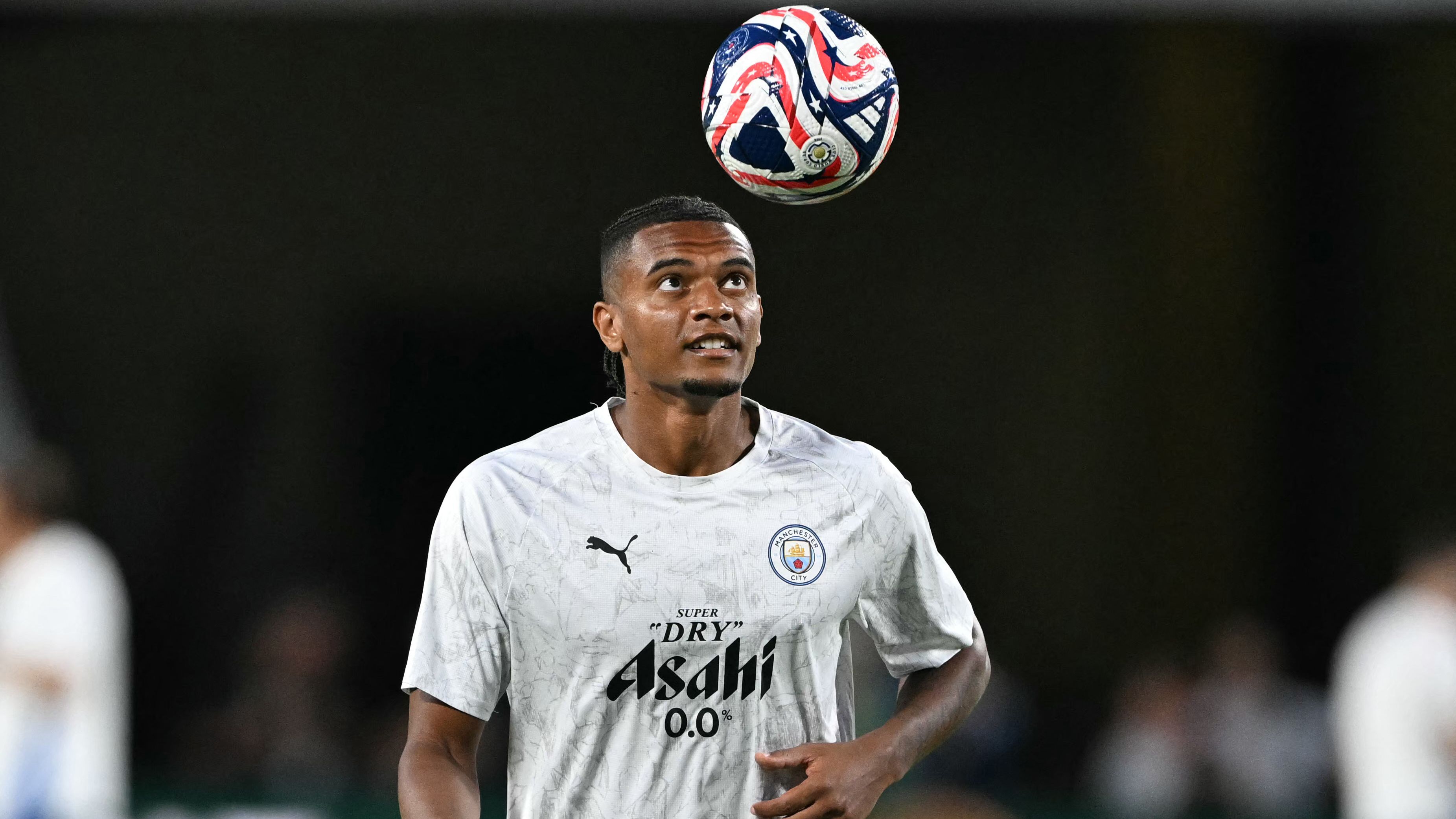 El Crystal Palace considera al defensa del Manchester City como posible sustituto de Marc Guehi, objetivo del Liverpool.