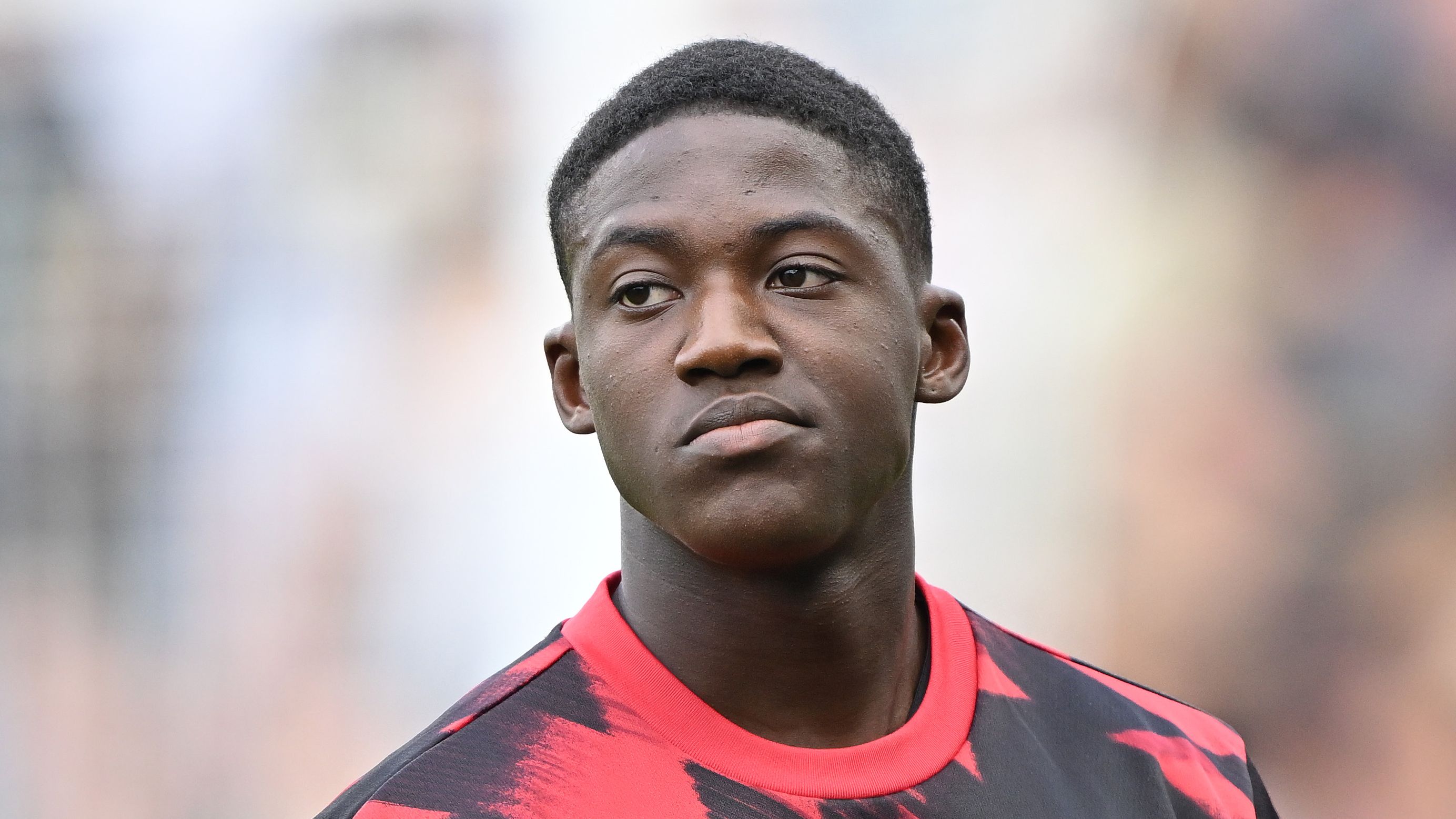 El Real Madrid entra en la carrera por Kobbie Mainoo mientras el Manchester United enfrenta desafíos para retener al mediocampista durante más tiempo de juego.