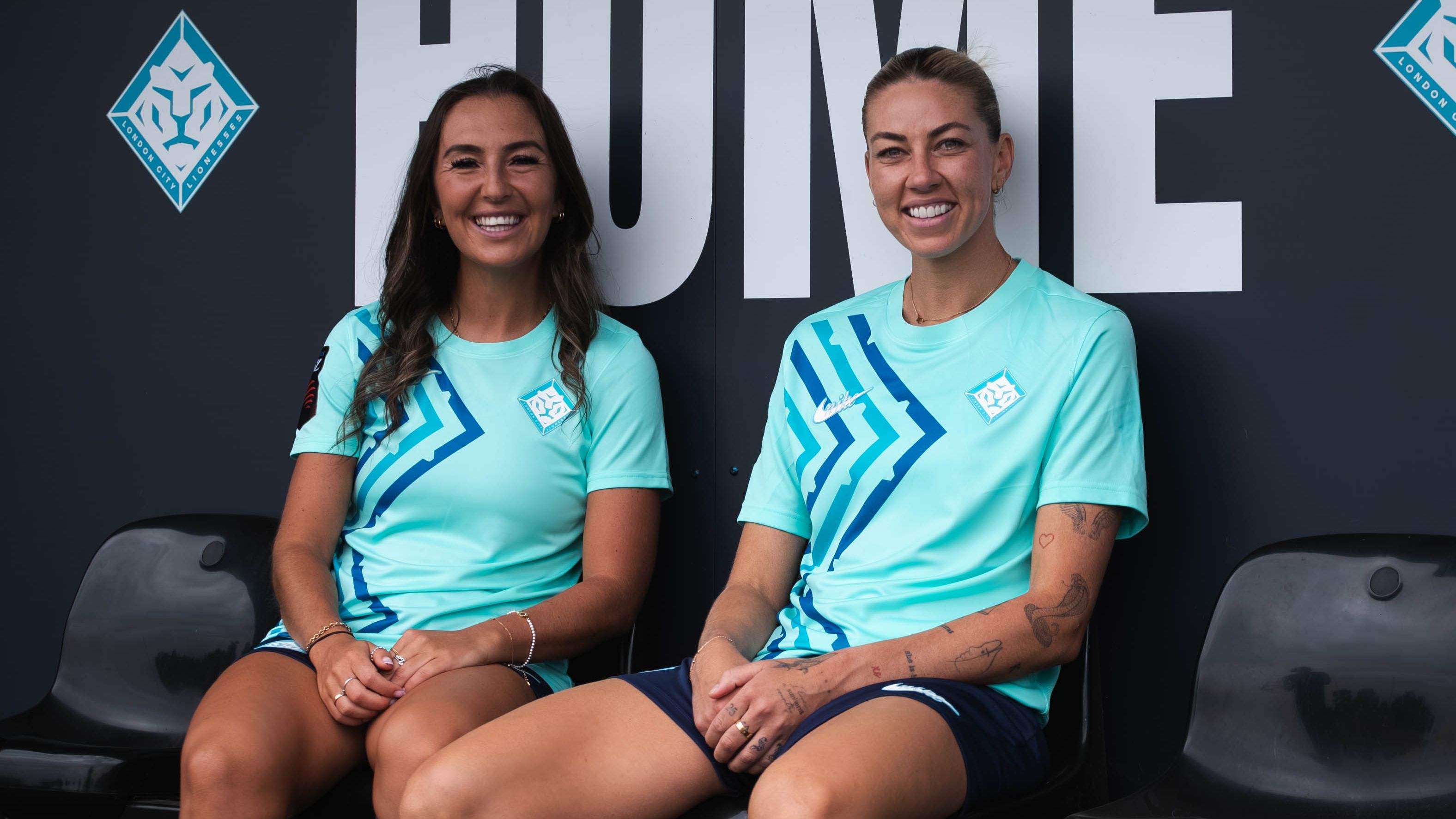 สิงโตสาวลอนดอนซิตี้ ประเดิมสนาม WSL คว้าตัวอดีตดาวเตะแมนเชสเตอร์ยูไนเต็ด เคธี่ เซเลม และอดีตนักเตะทีมชาติออสเตรเลีย