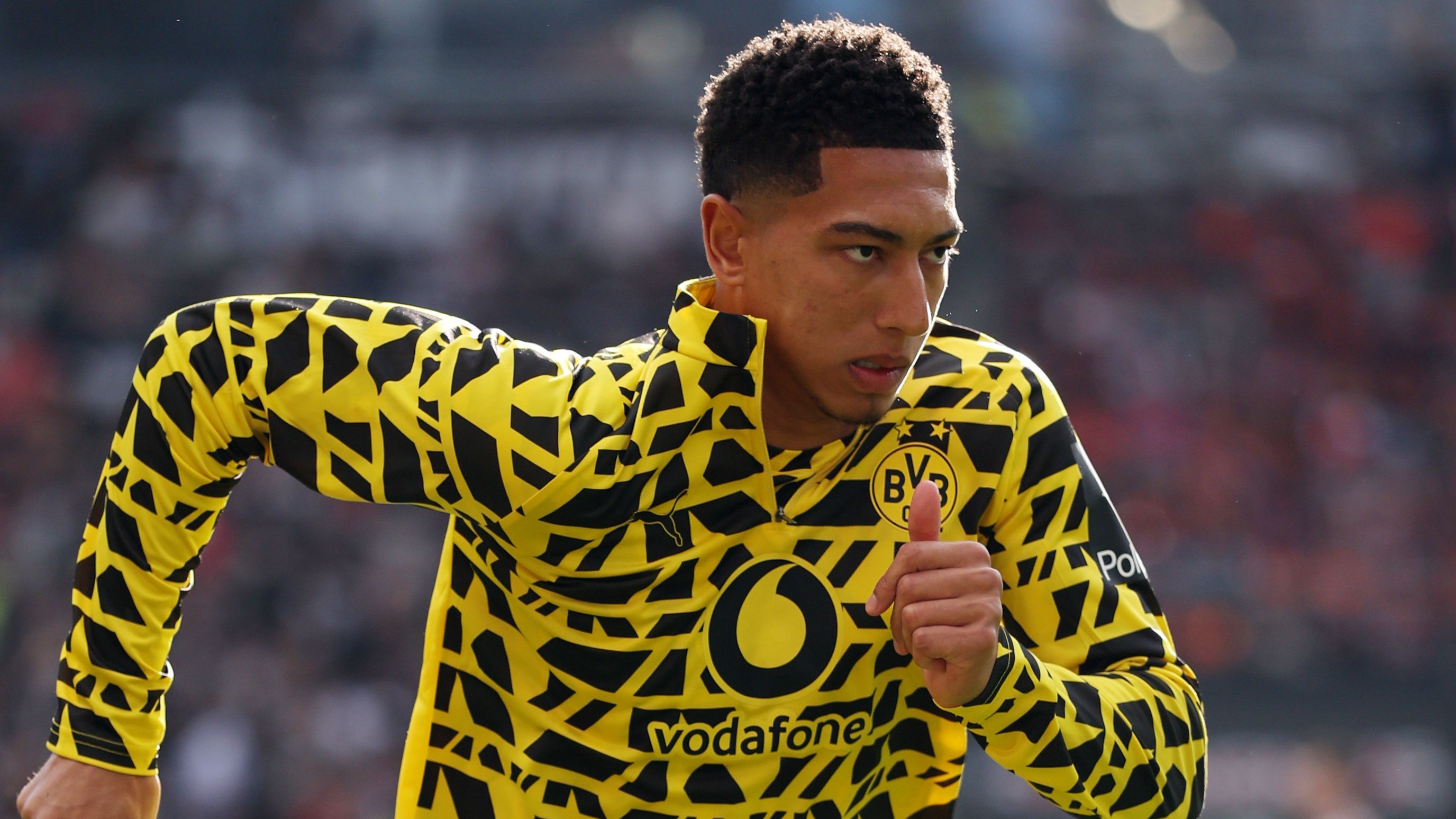 Borussia Dortmund Issues Formal Warning to Jobe Bellingham's Parents Following Incident with Sporting Director