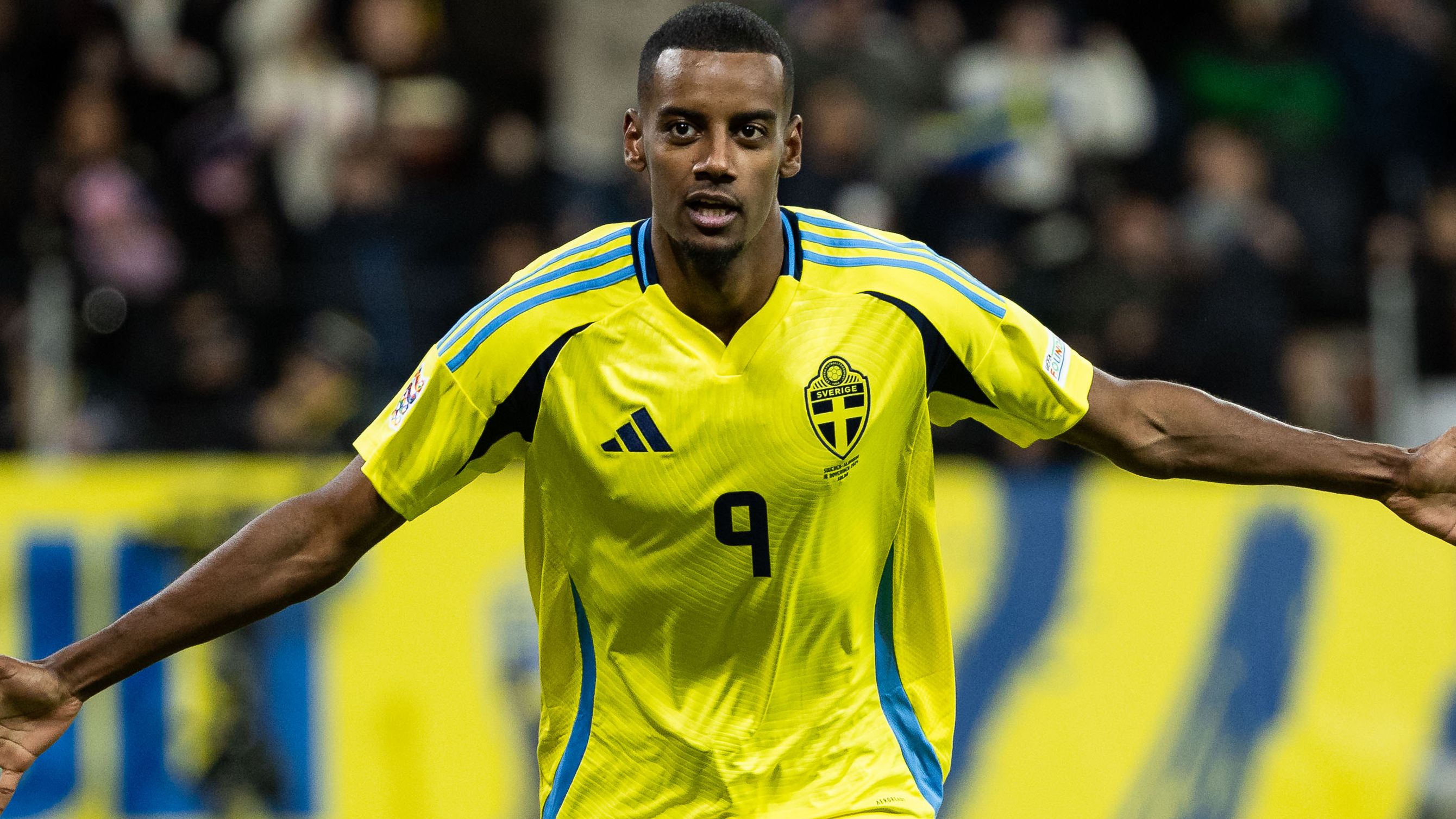El Liverpool se prepara para una oferta récord británica de 130 millones de libras por Alexander Isak mientras el Newcastle busca al sustituto Nick Woltemade.