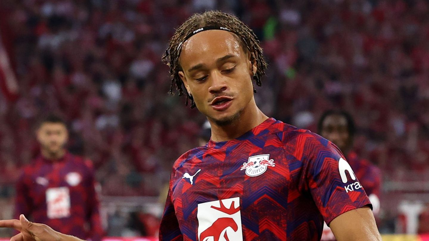 El Tottenham Hotspur presenta una oferta inicial de 60 millones de euros por Xavi Simons, del RB Leipzig, para intentar superar al Chelsea en la búsqueda del internacional holandés.