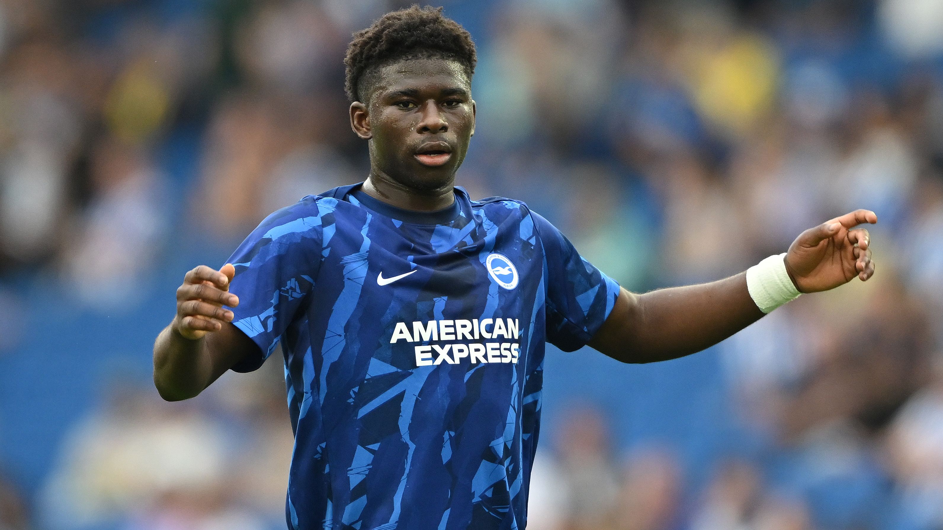 Brighton Manager Fabian Hürzeler Delivers Confident Verdict on Carlos Baleba's Future Amid Manchester United Interest