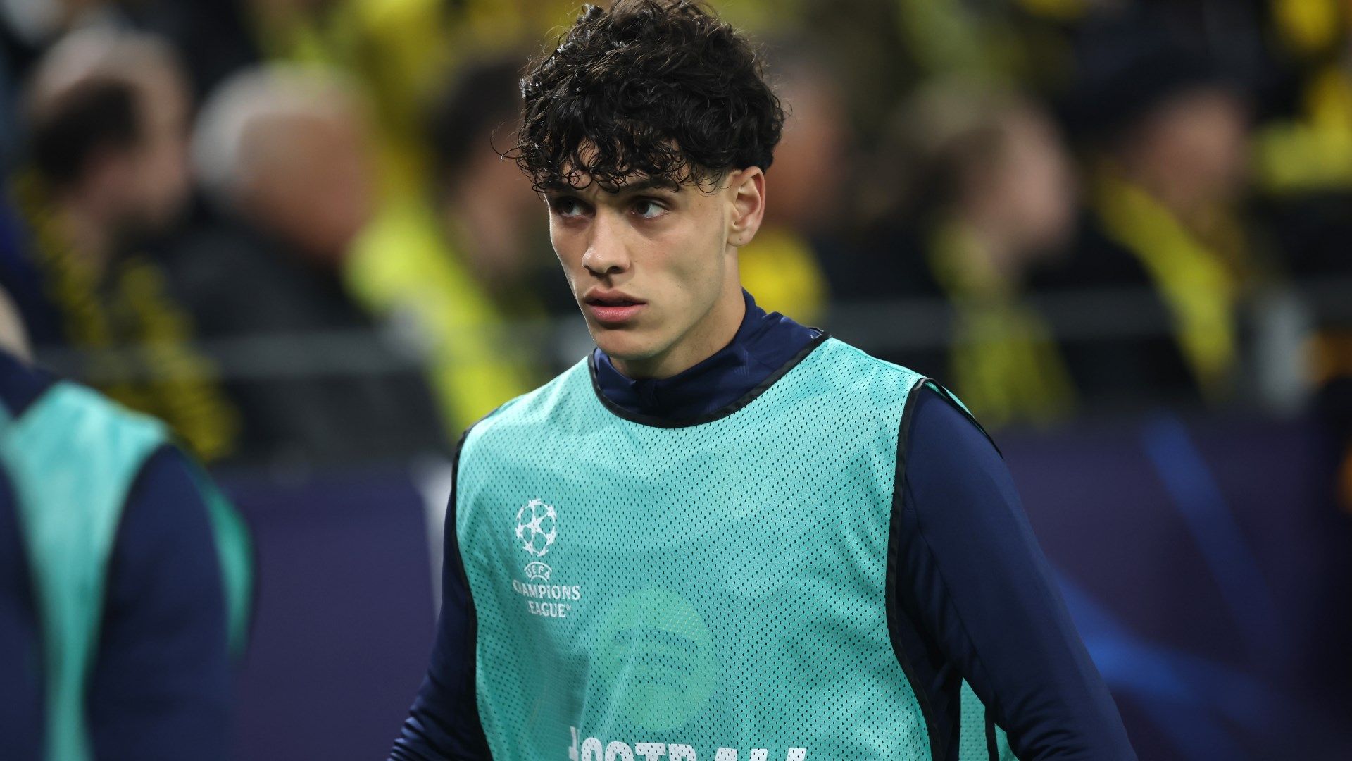 Barcelona Talent Chooses La Liga Transfer Over West Ham and Aston Villa, Despite Obstacle Delaying Deal