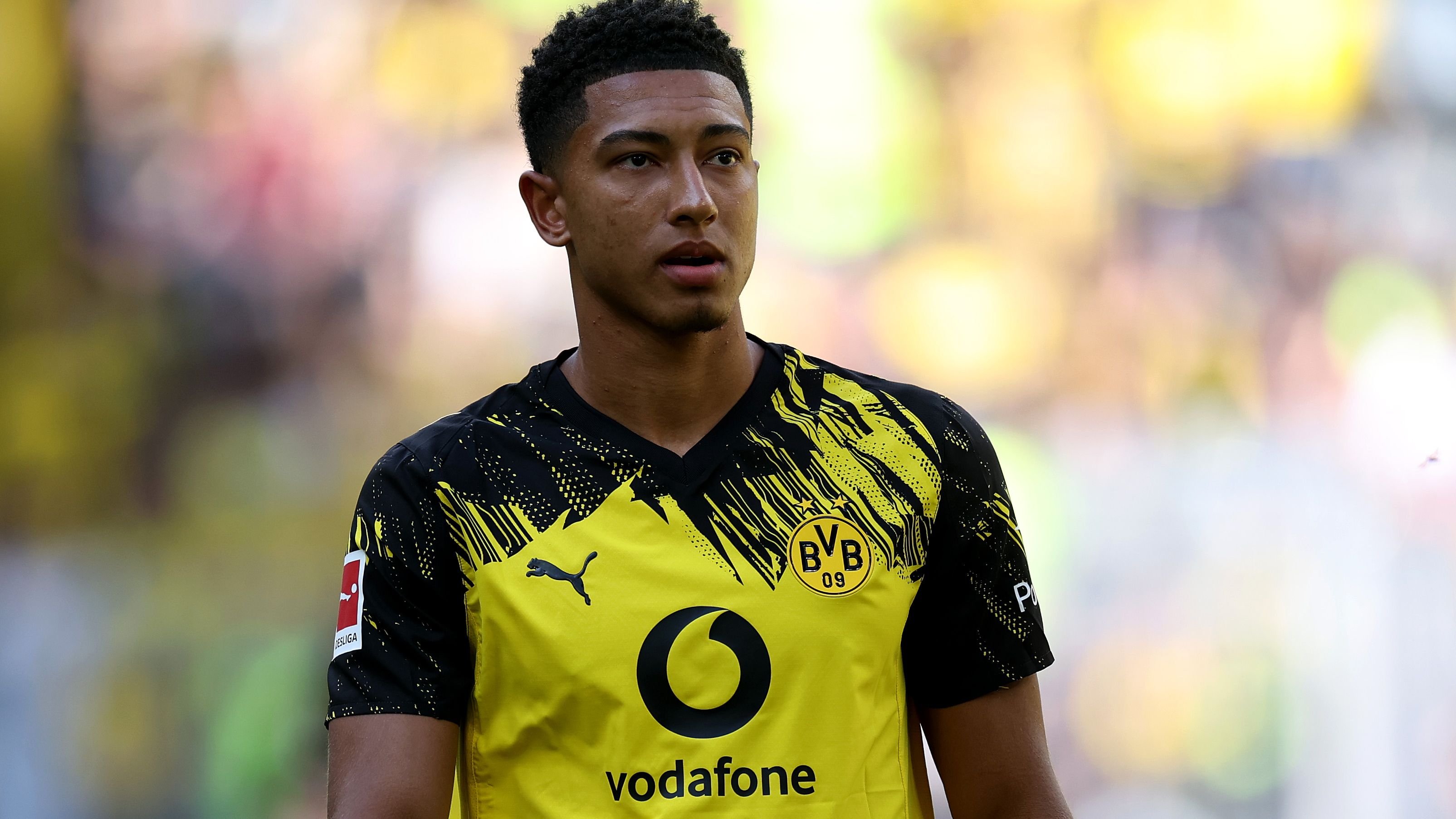 Criticism of Jobe Bellingham's Father for His Attitude and Achievements Amid Borussia Dortmund Controversy, as Former Liverpool Star Shares Insights