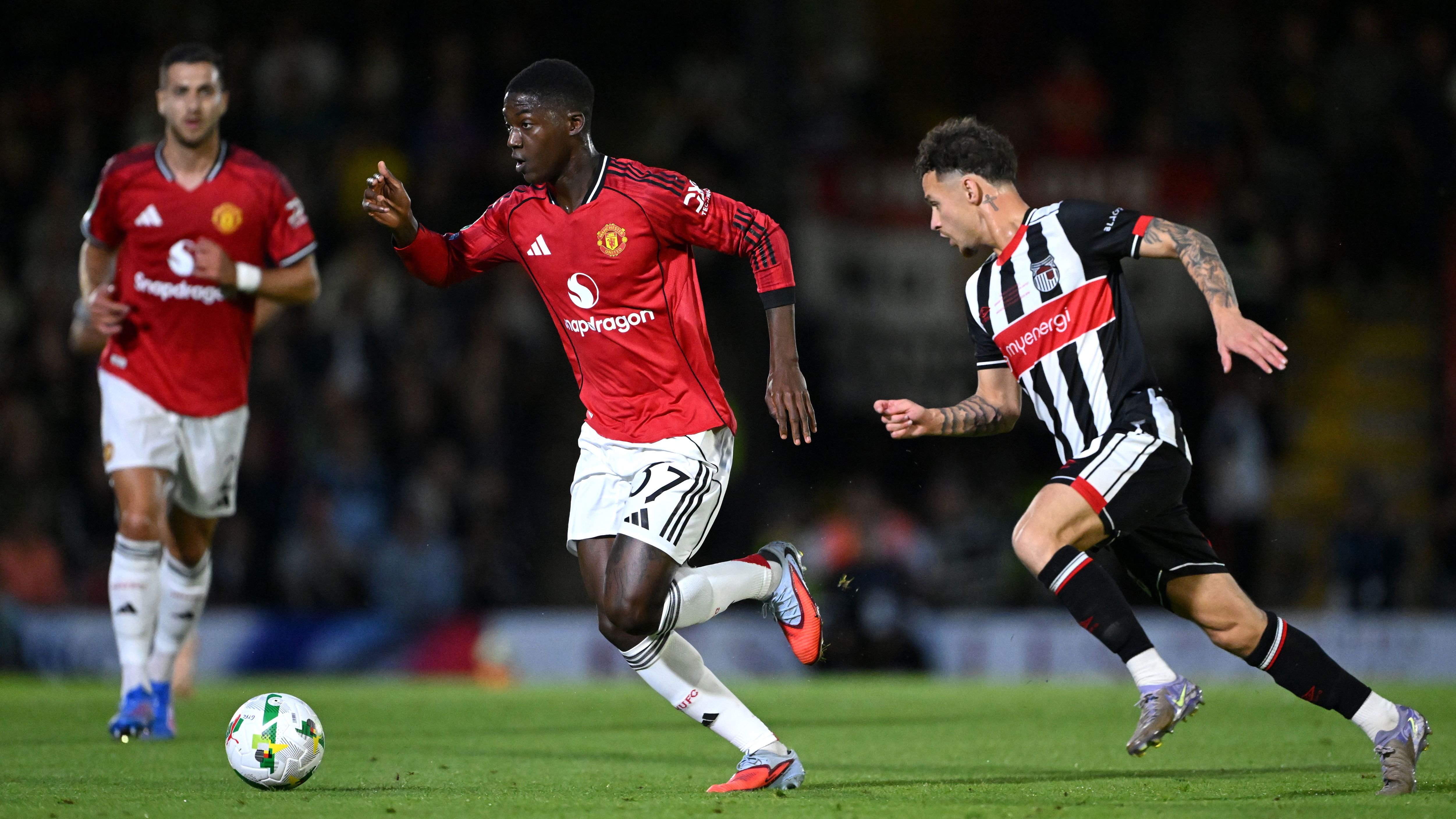Kobbie Mainoo Eyes Transfer Request from Manchester United After England Squad Omission, Despite Ruben Amorim's Desire to Retain Key Midfielder