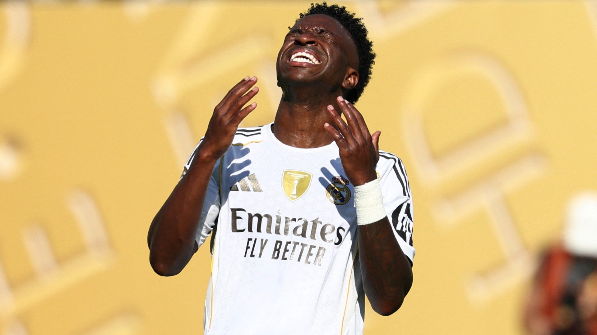 Xabi Alonso Suggests Vinicius Jr. May Remain on the Bench, Praising His Impact as a Substitute