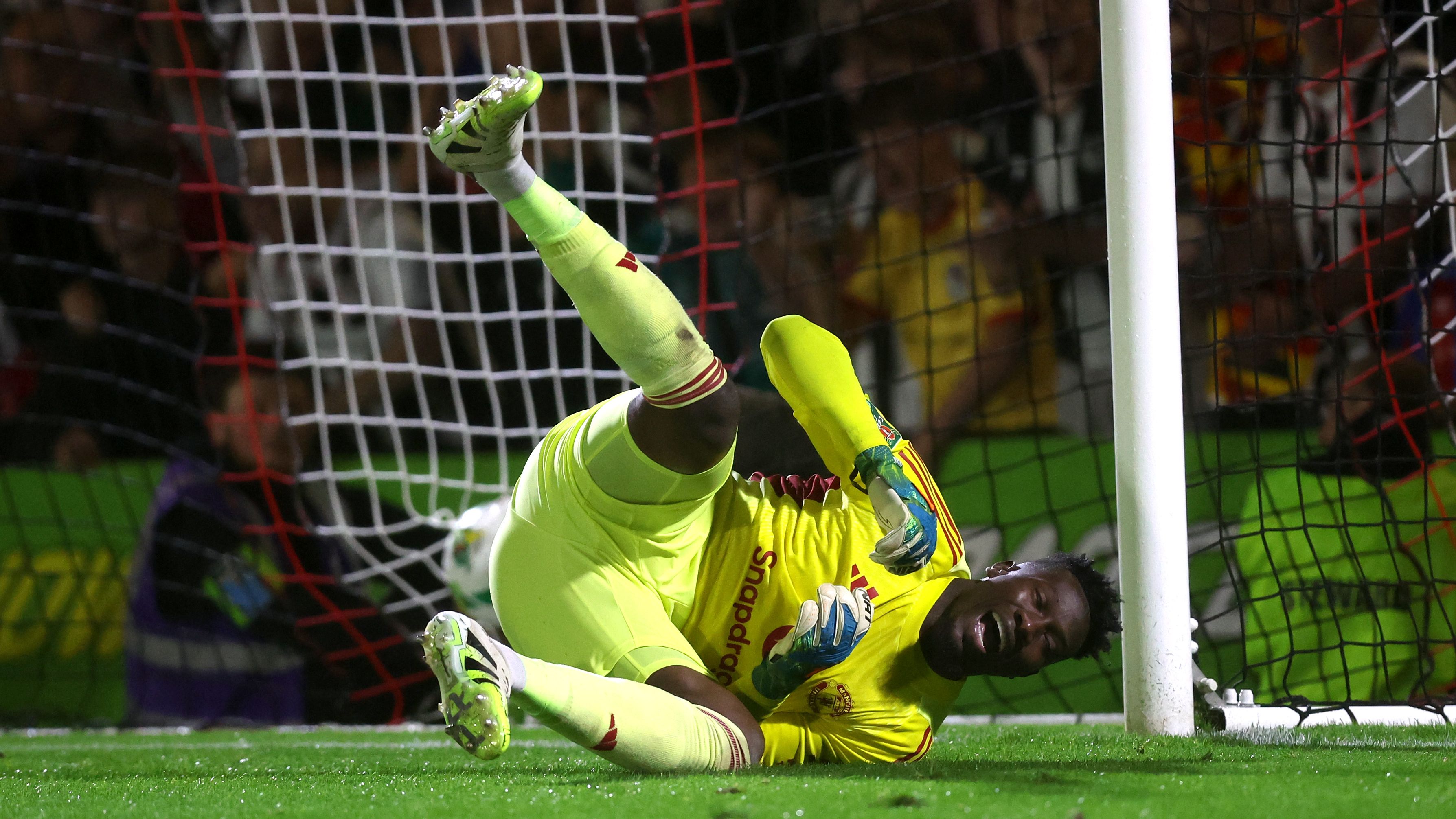 Galatasaray Enters the Race for Manchester United's Targeted Goalkeeper, Senne Lammens