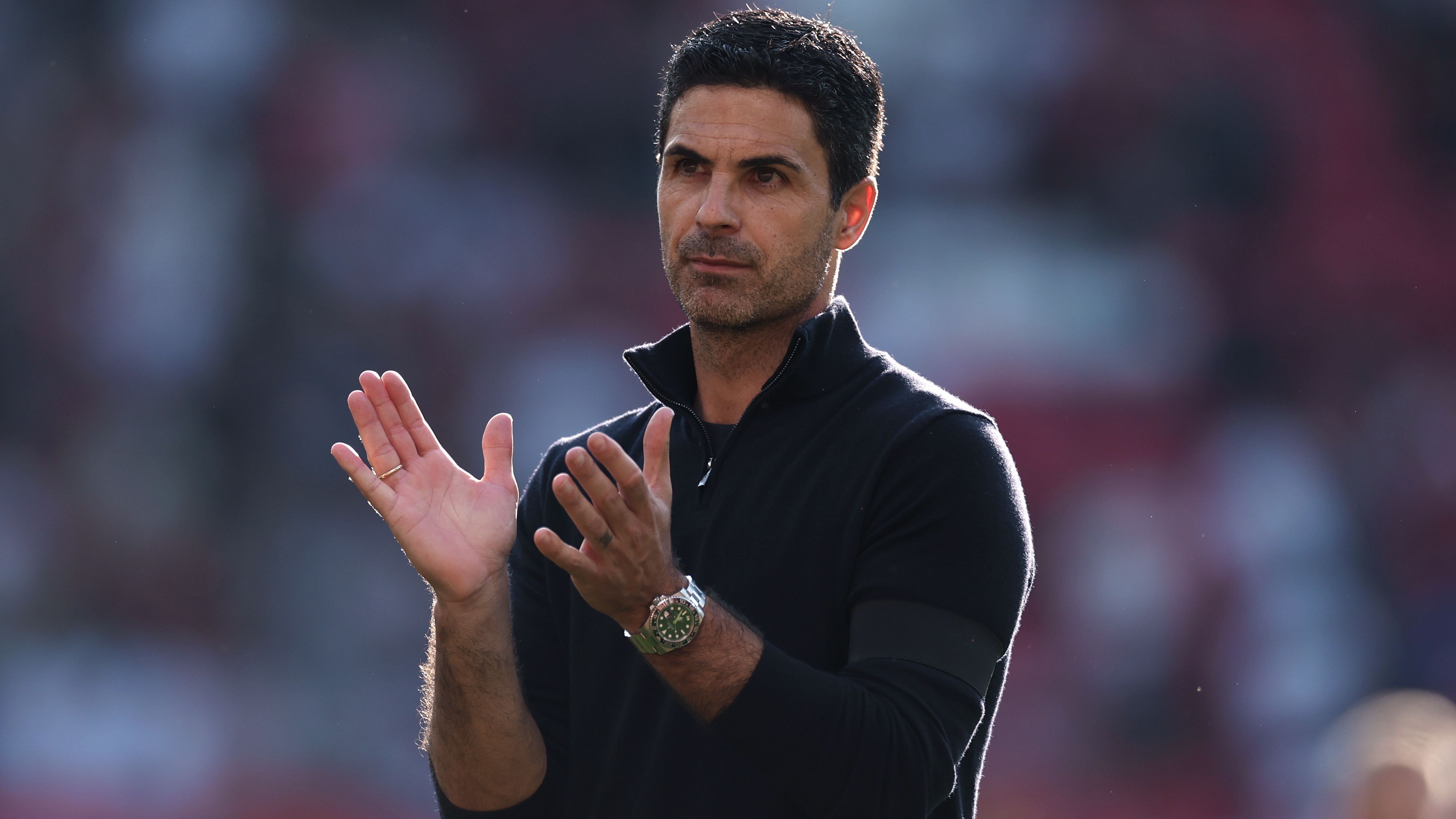 Arsenal Advance in Pursuit of Bayer Leverkusen's Piero Hincapie