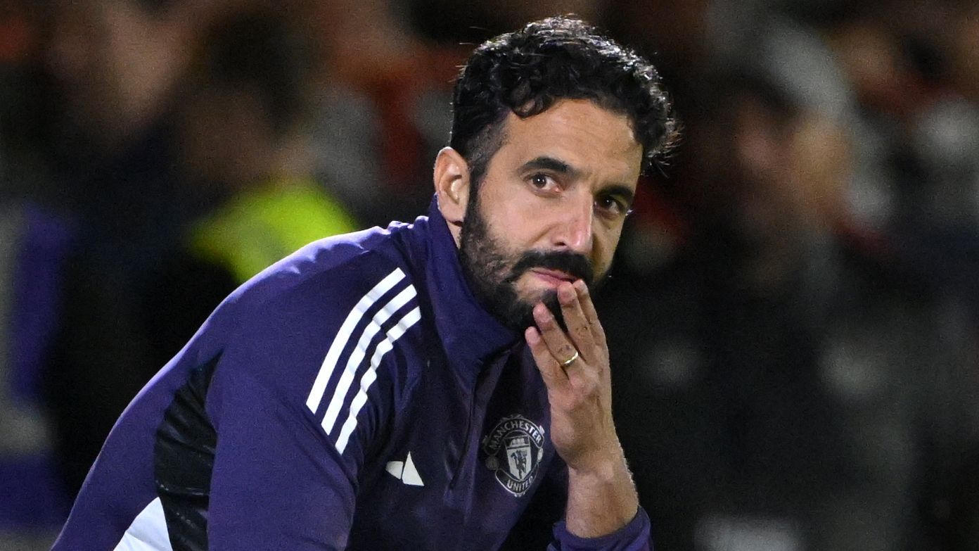 Body Language Expert Indicates Ruben Amorim Perceives Sabotage from Manchester United Players After Defeat to Grimsby Town