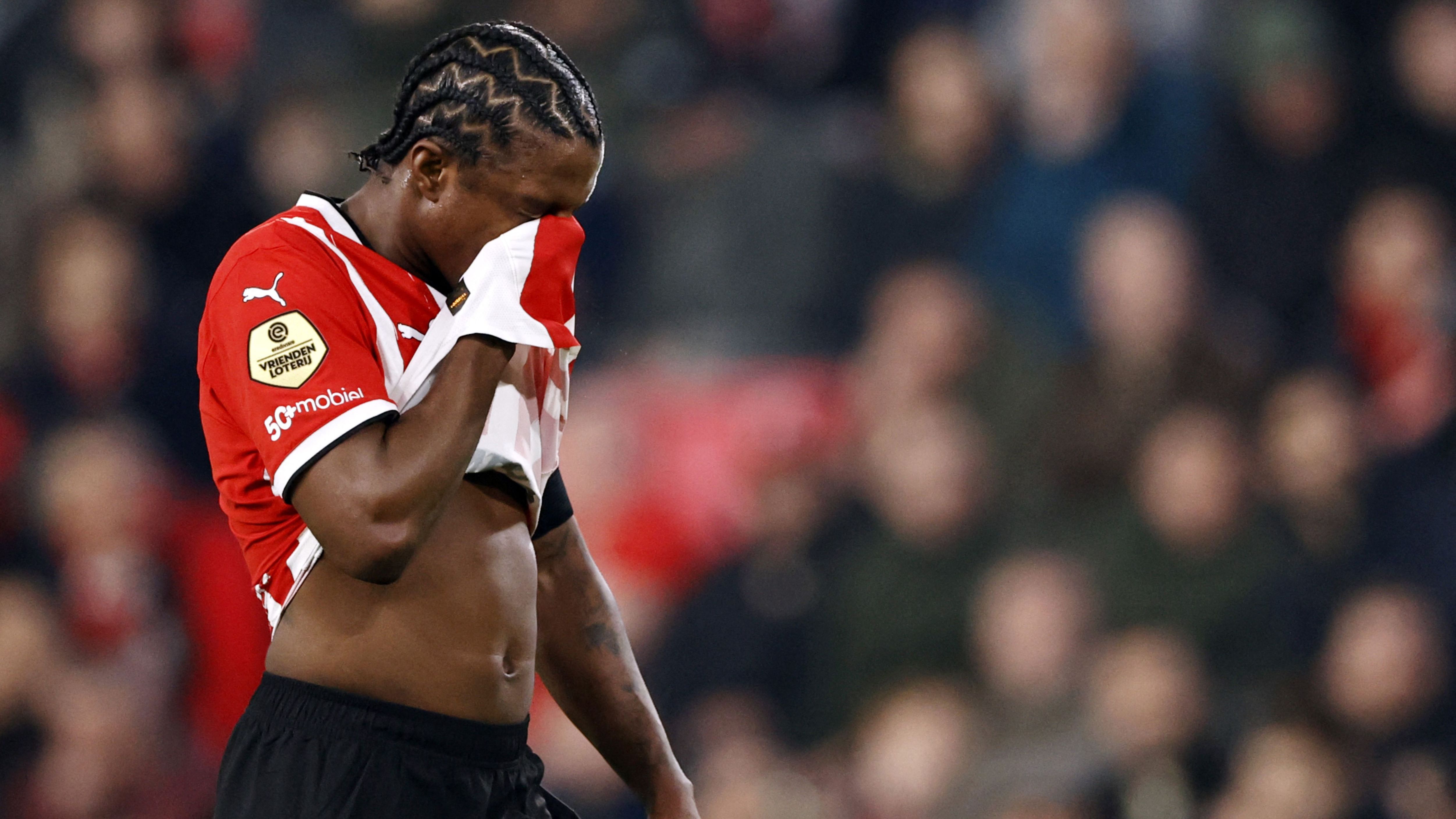 Manchester United in Negotiations with La Liga Club as Tyrell Malacia Explores Loan Option After Offers from Roma, Besiktas, and Saudi Arabia Collapse