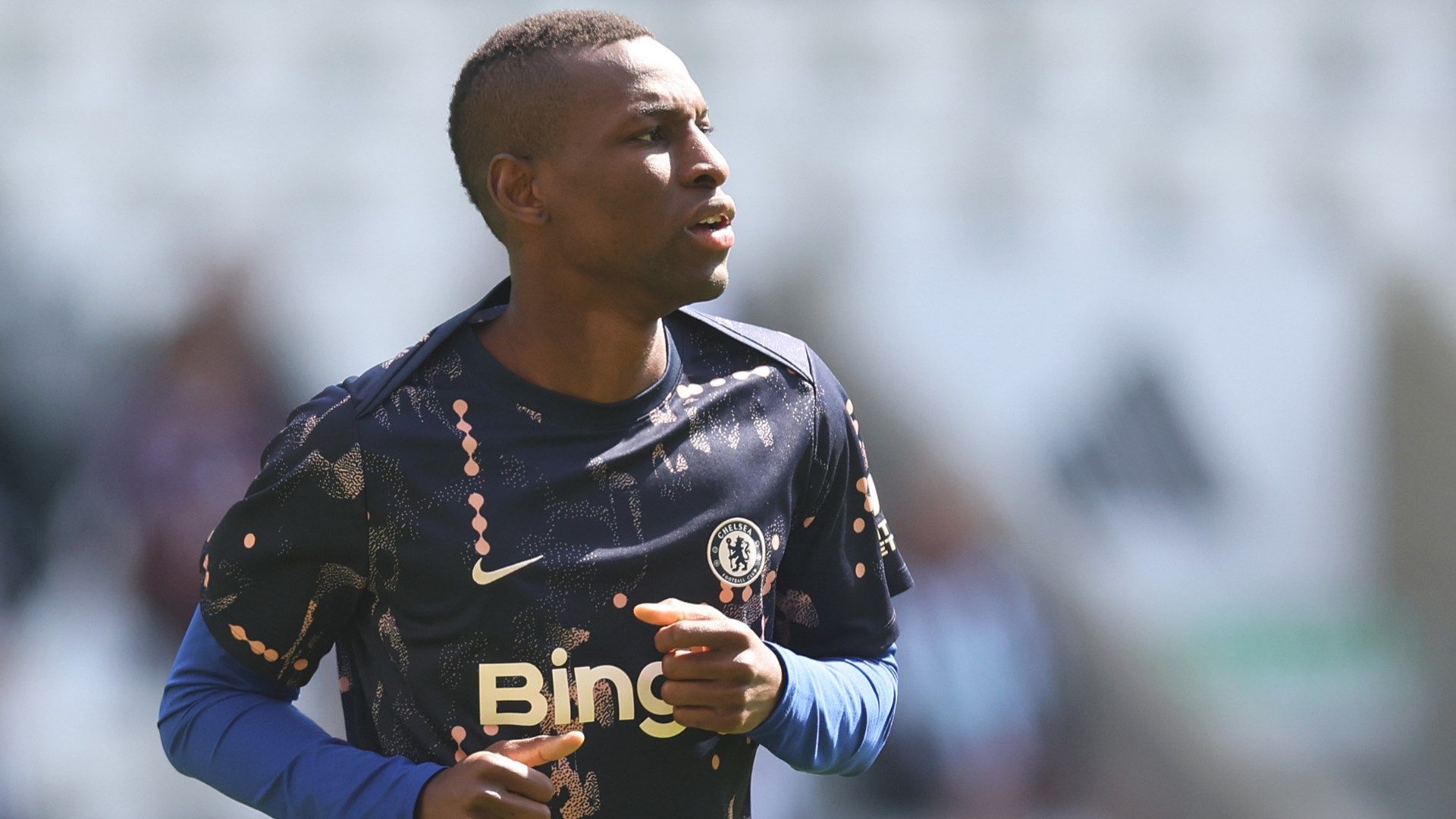Bayern Munich Director Max Eberl Expresses Optimism on Reviving Nicolas Jackson's Loan Deal from Chelsea as Striker Remains in Germany