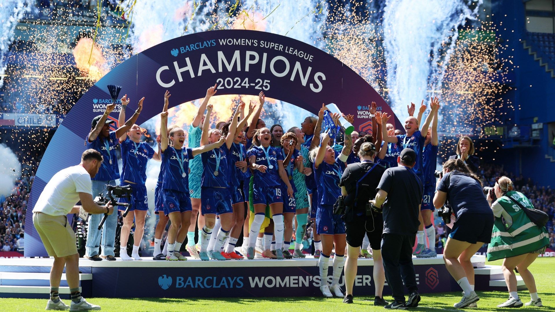 Women's Super League Teams to Persist with Anti-Racism Gesture Following Jess Carter Incident at Euro 2025, Influencing Lionesses' Stance