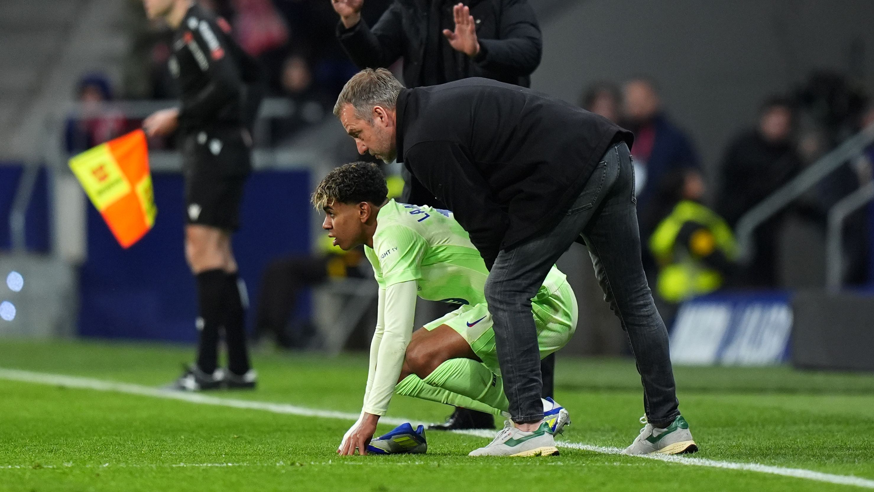 Hansi Flick Asserts Barcelona's Independence from Lamine Yamal and Urges Players to Guard Against Ego Undermining Success Following Initial La Liga Setback