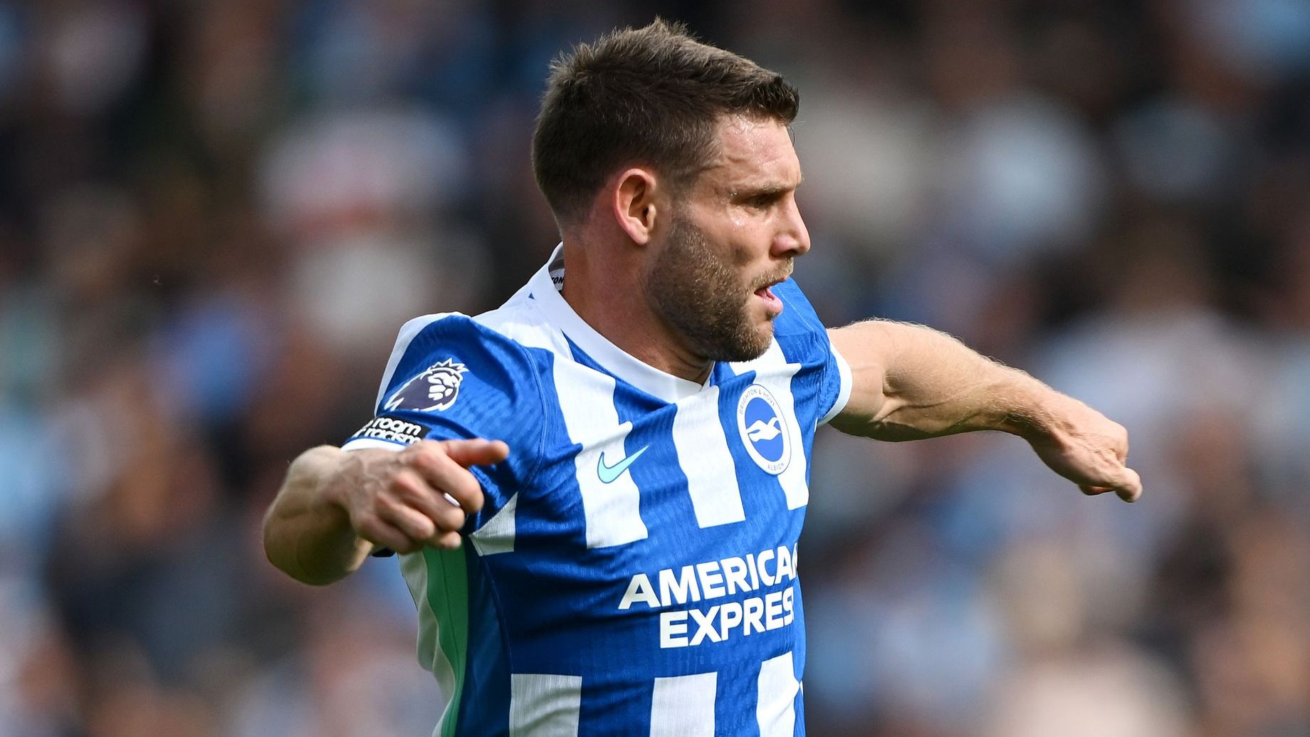 James Milner homenajea a Diogo Jota con una celebración de gol contra el Manchester City tras adoptar la camiseta número 20 en homenaje a su excompañero del Liverpool.