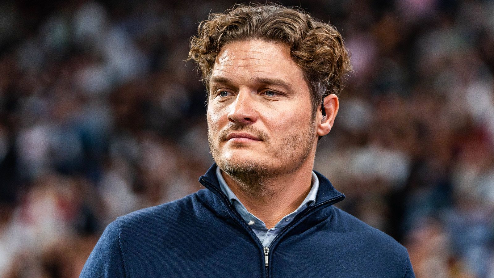 Bayer Leverkusen in Advanced Talks with Former Borussia Dortmund Coach Following Erik ten Hag's Dismissal from Manchester United