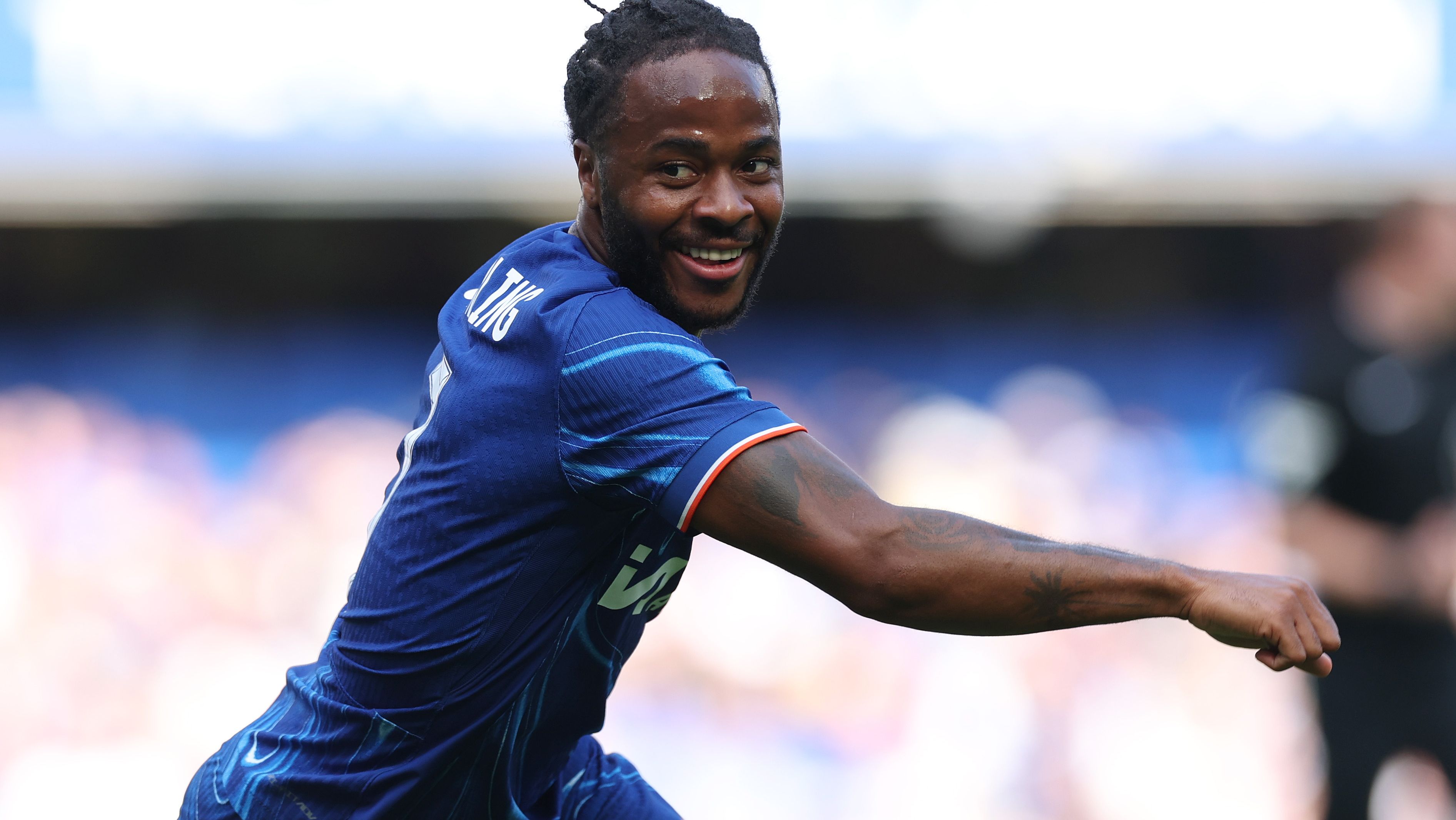 Raheem Sterling to Remain at Chelsea Until January as Details of Failed Summer Transfer Emerge