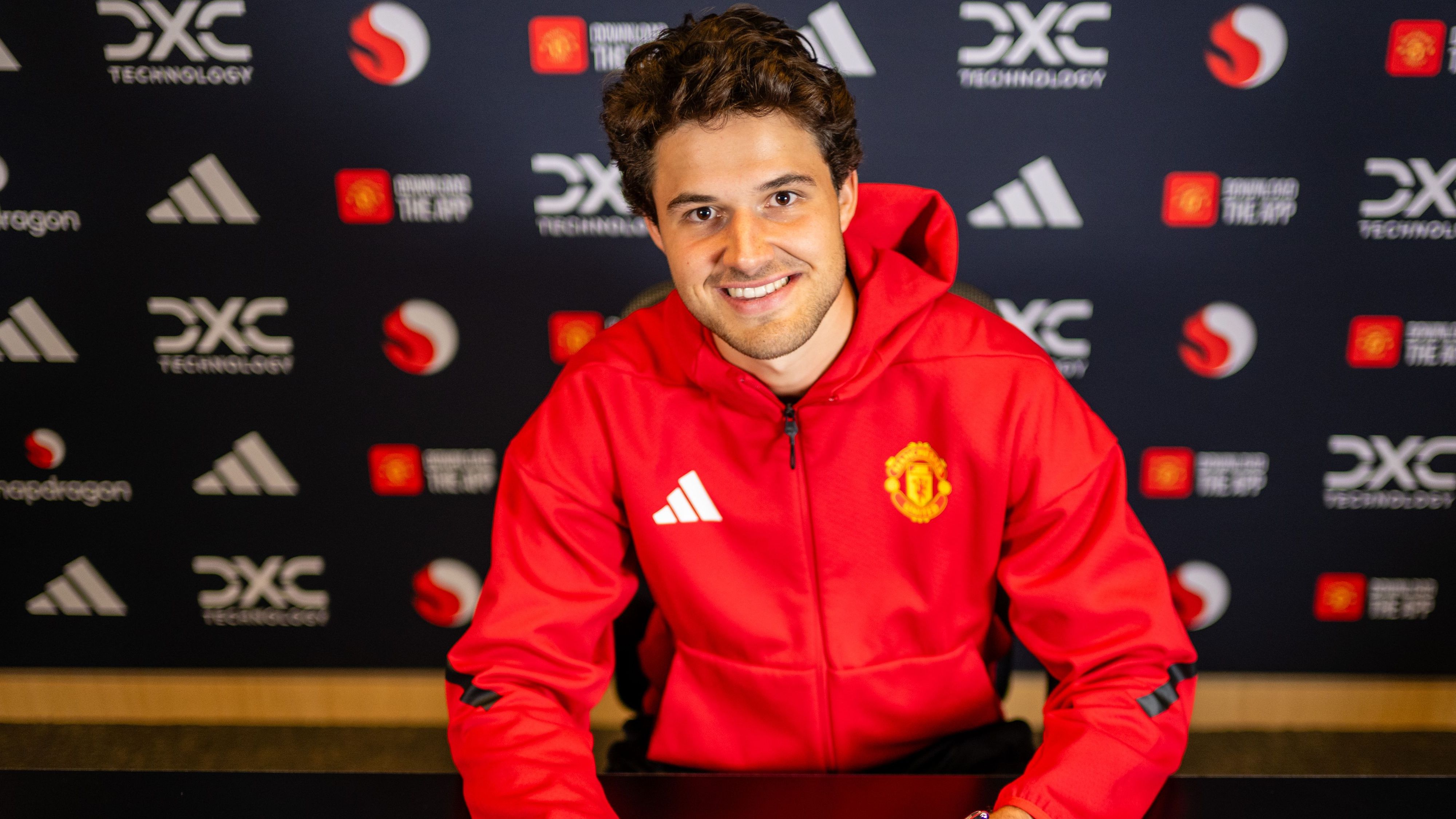 'Aura of the club' – Senne Lammens reveals why he chose to join Man Utd amid late Aston Villa interest