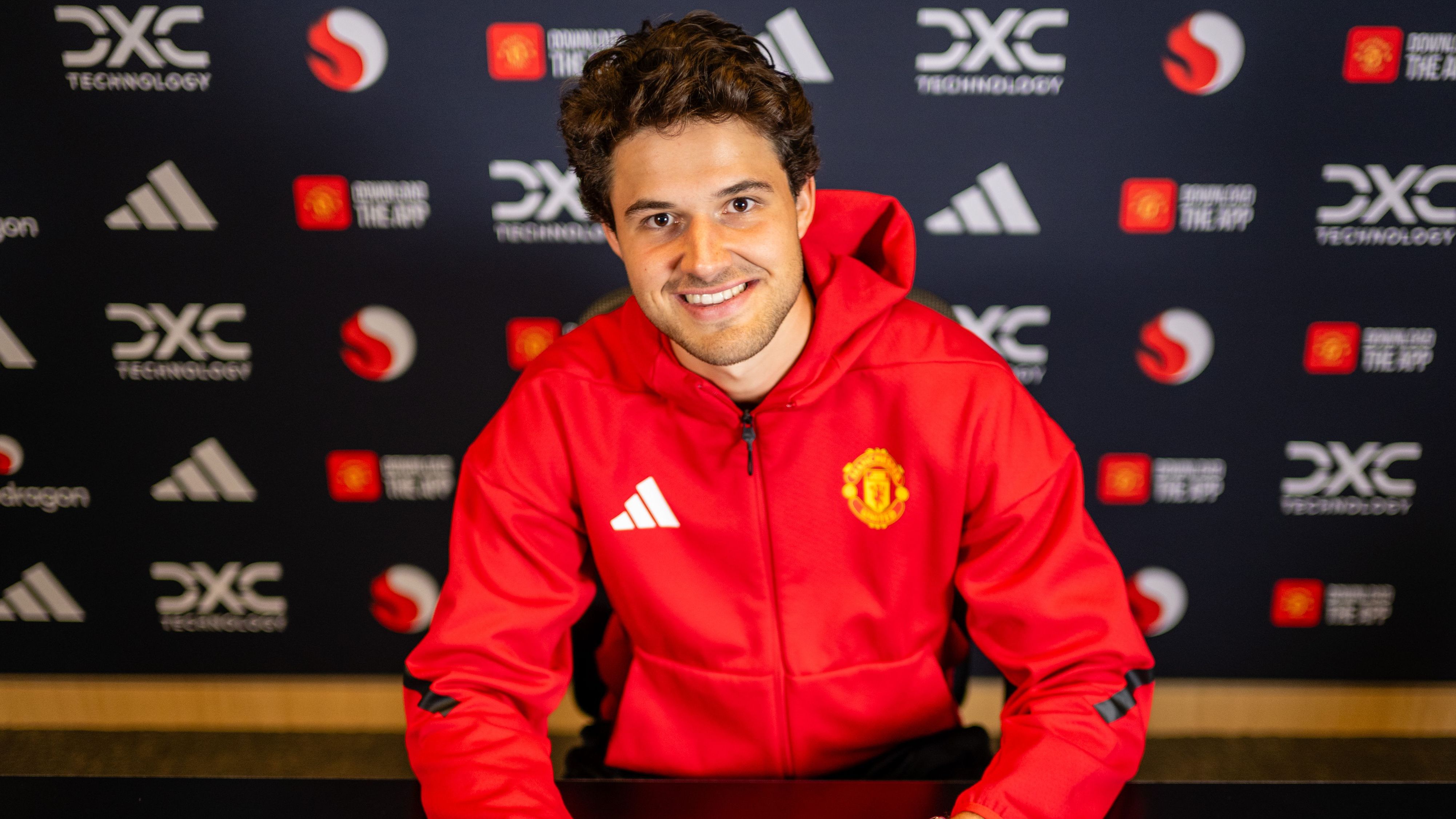 Real Madrid No.1 Thibaut Courtois sends voice note verdict on Senne Lammens to Man Utd legend who was 'all-in on Emi Martinez'