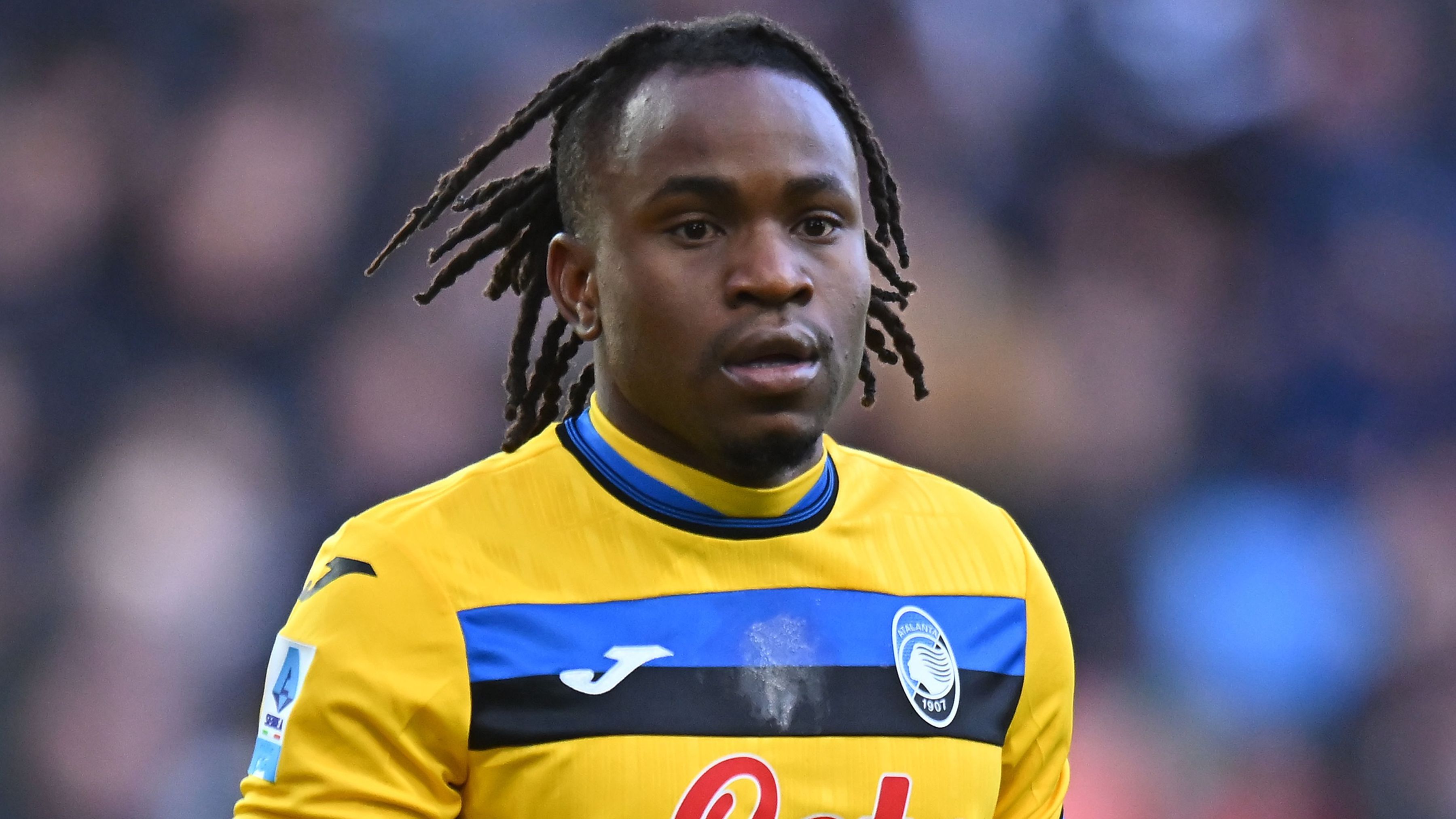 Ademola Lookman enciende la intensa rivalidad por el traspaso entre Galatasaray y Fenerbahçe mientras el Atalanta mantiene su valoración en 50 millones de euros.