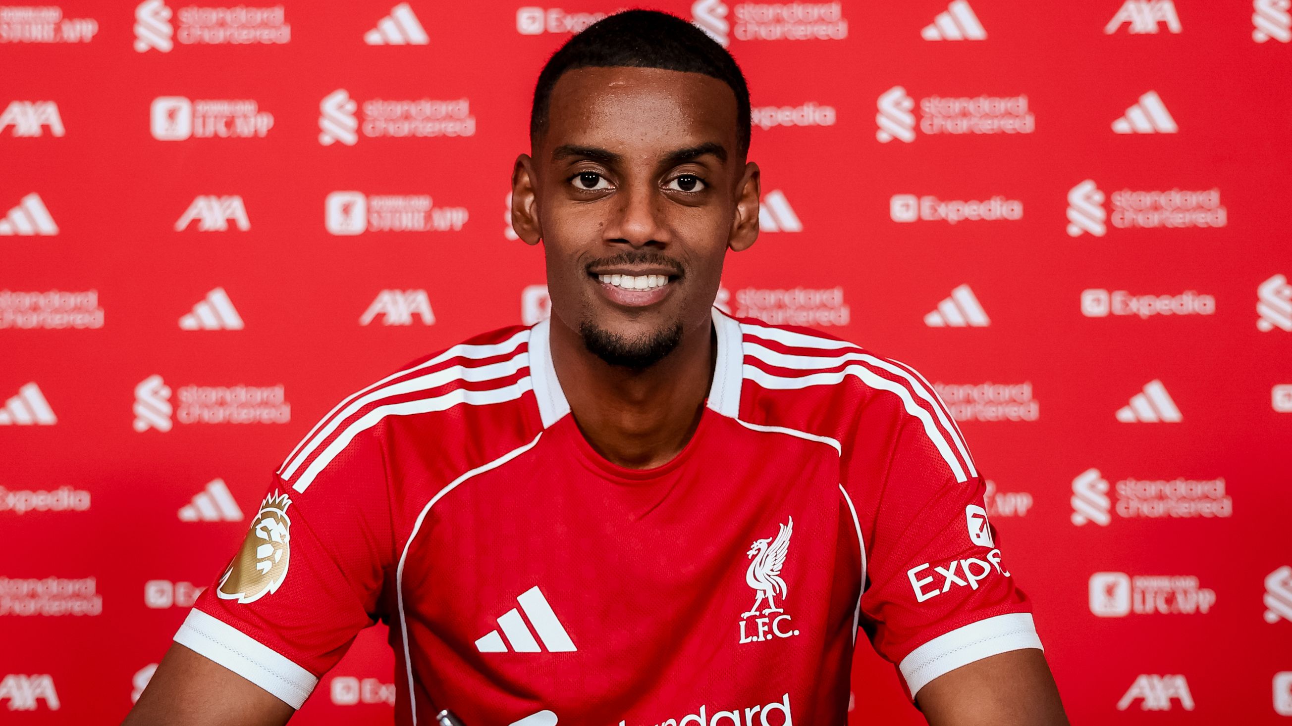 Alexander Isak's Agent Criticizes Newcastle Following the Completion of His £125m Transfer to Liverpool